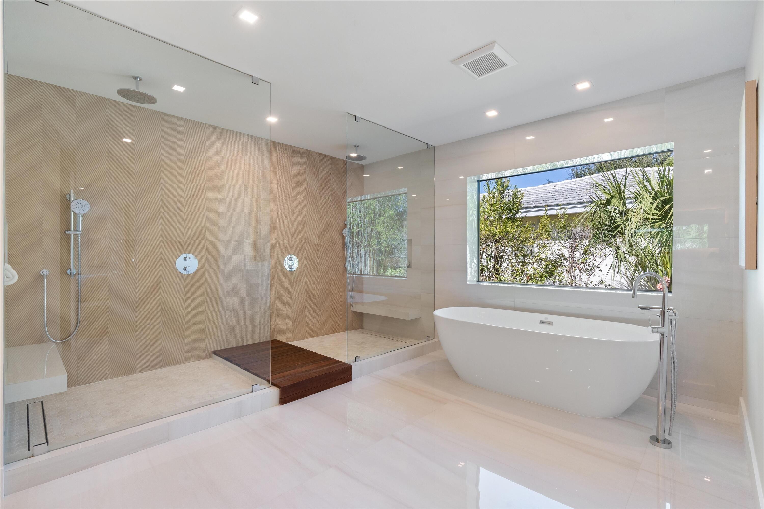 868 Country Club, North Palm Beach FL 33408