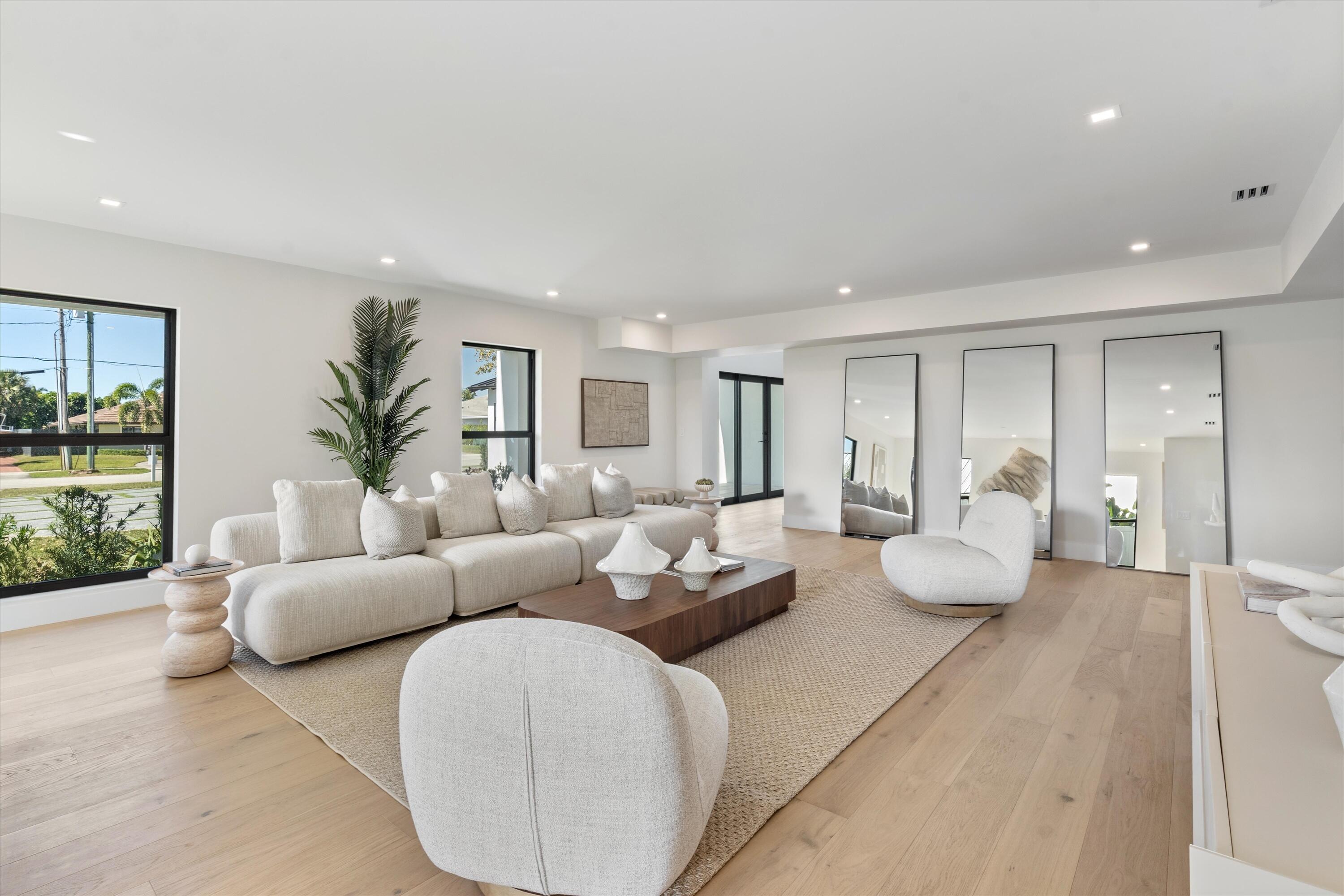 868 Country Club, North Palm Beach FL 33408