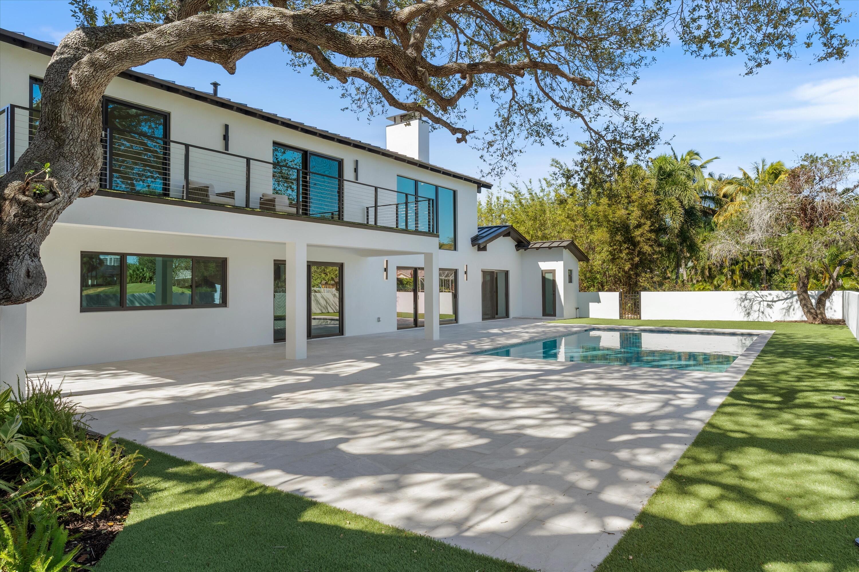 868 Country Club, North Palm Beach FL 33408