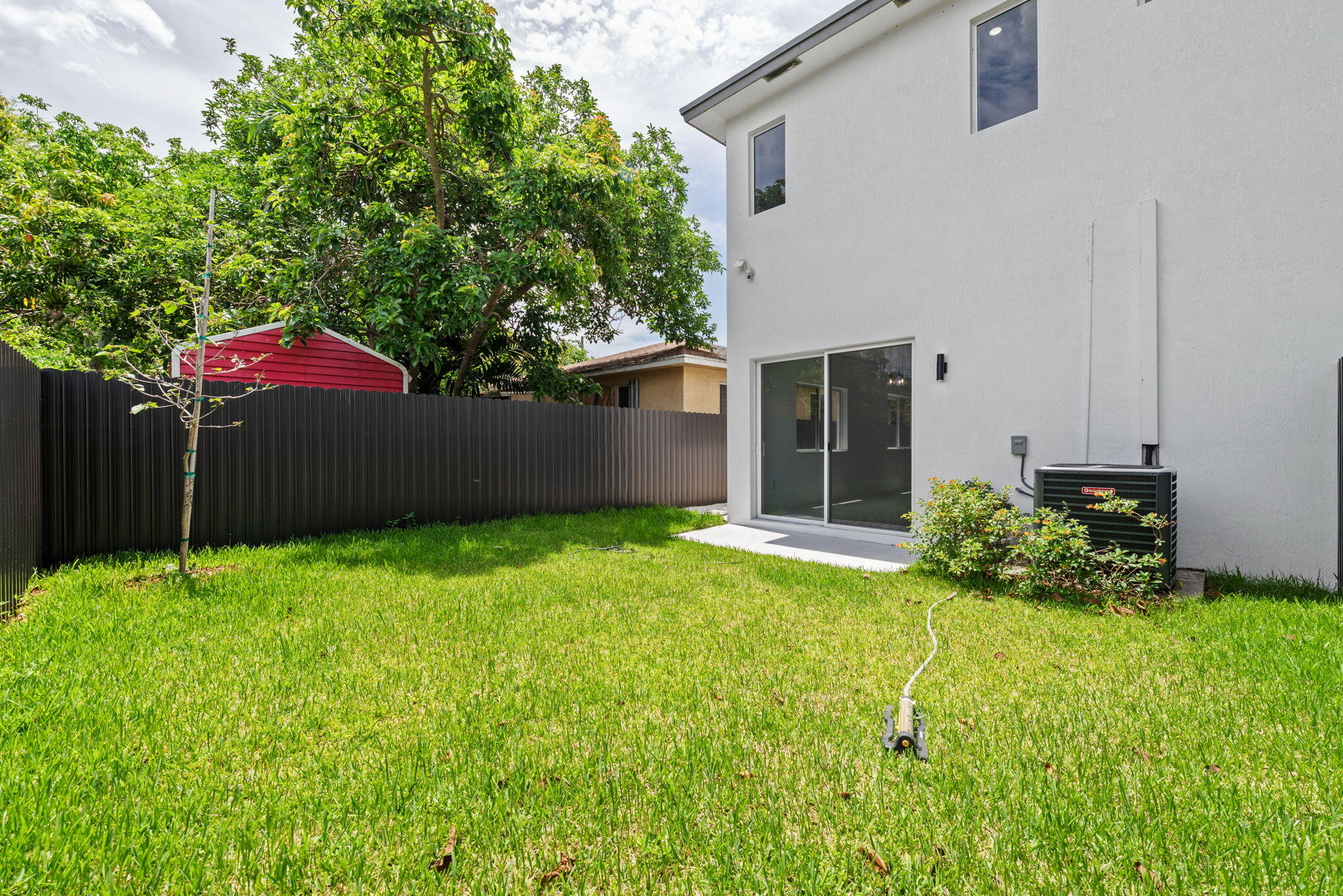 1355 NW 42nd #1355, Miami FL 33142