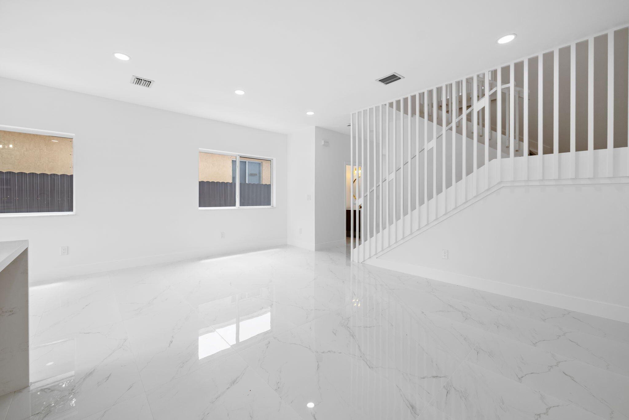 1355 NW 42nd #1355, Miami FL 33142