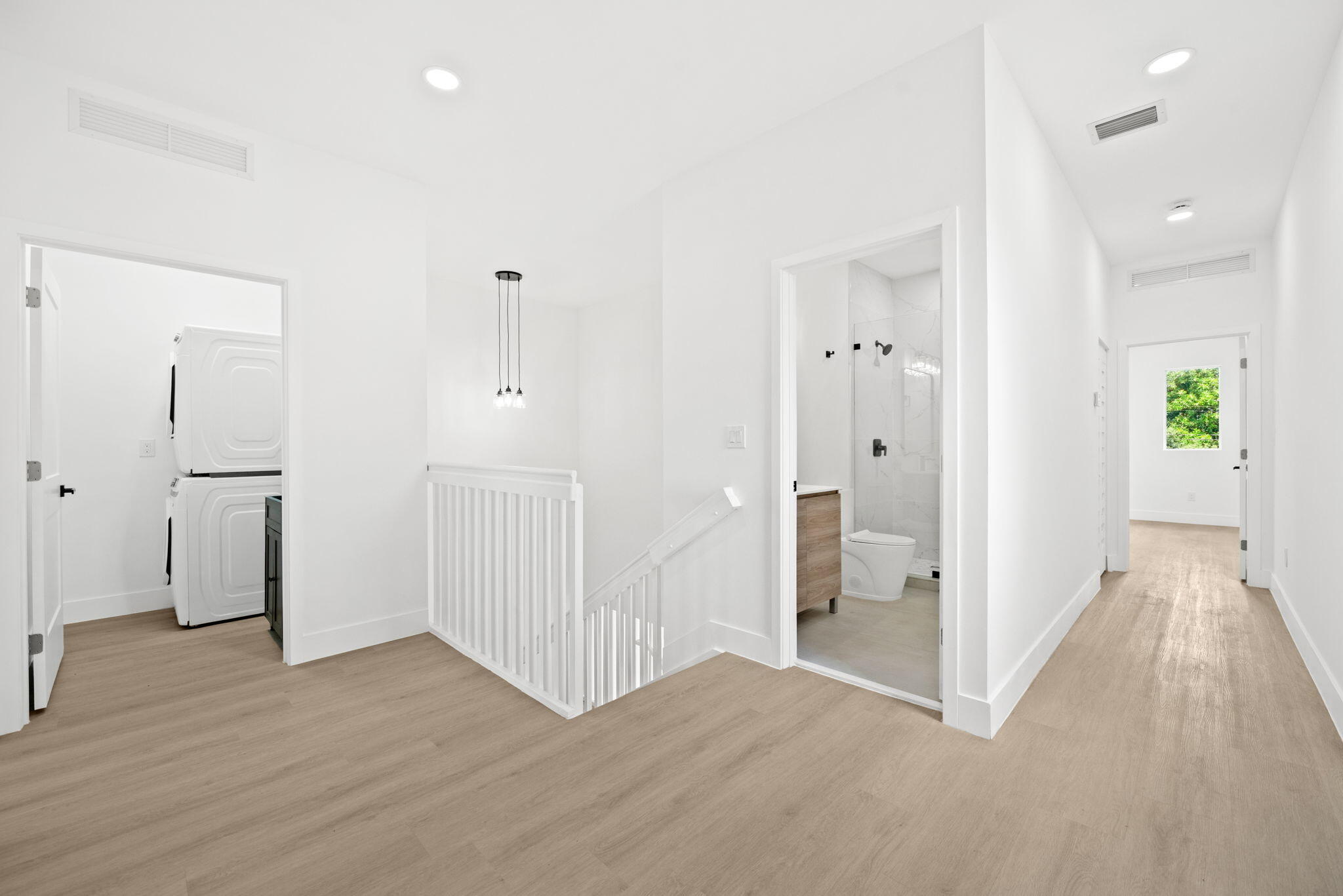 1355 NW 42nd #1355, Miami FL 33142