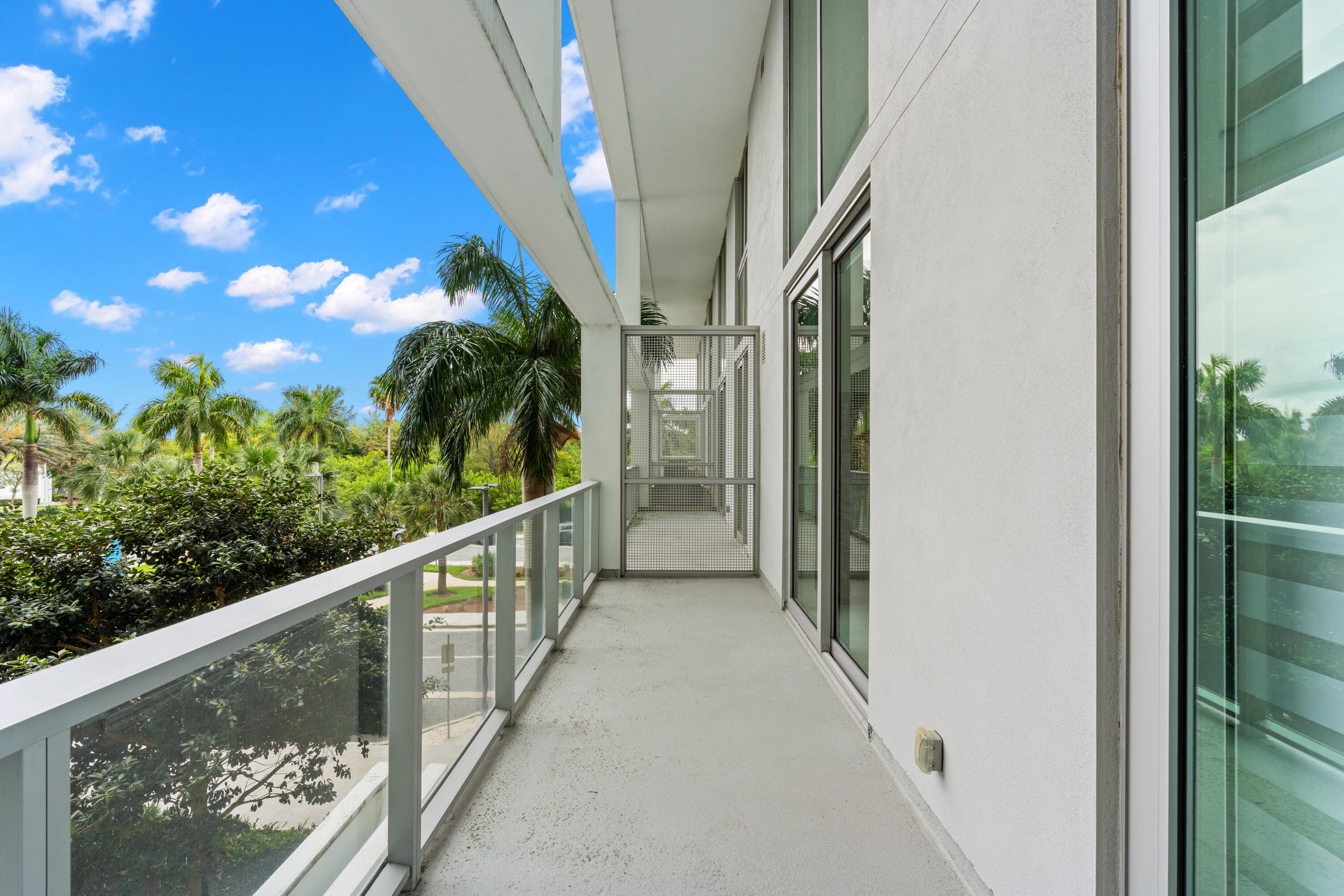 2000 Metropica #214, Sunrise FL 33323