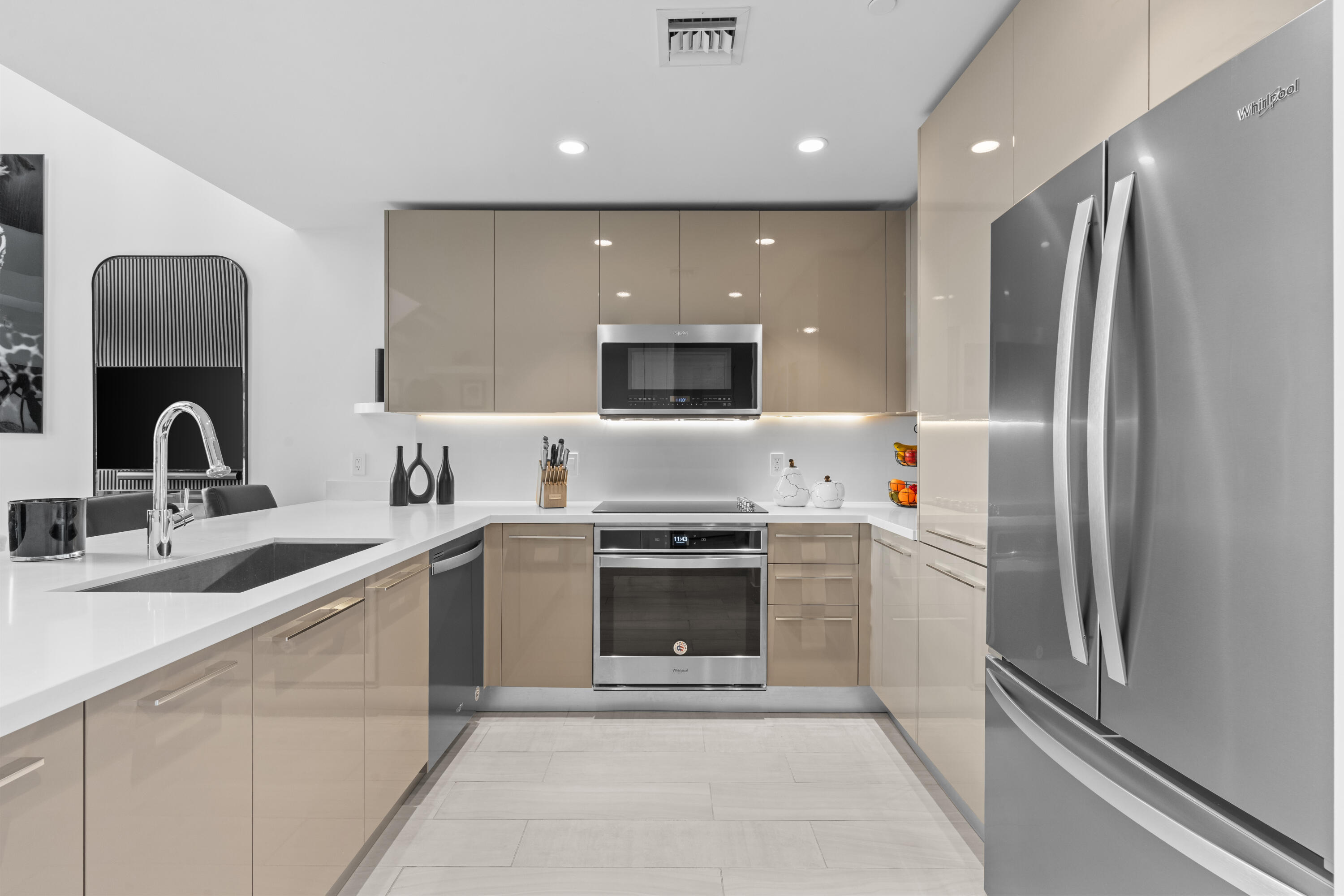 2000 Metropica #214, Sunrise FL 33323