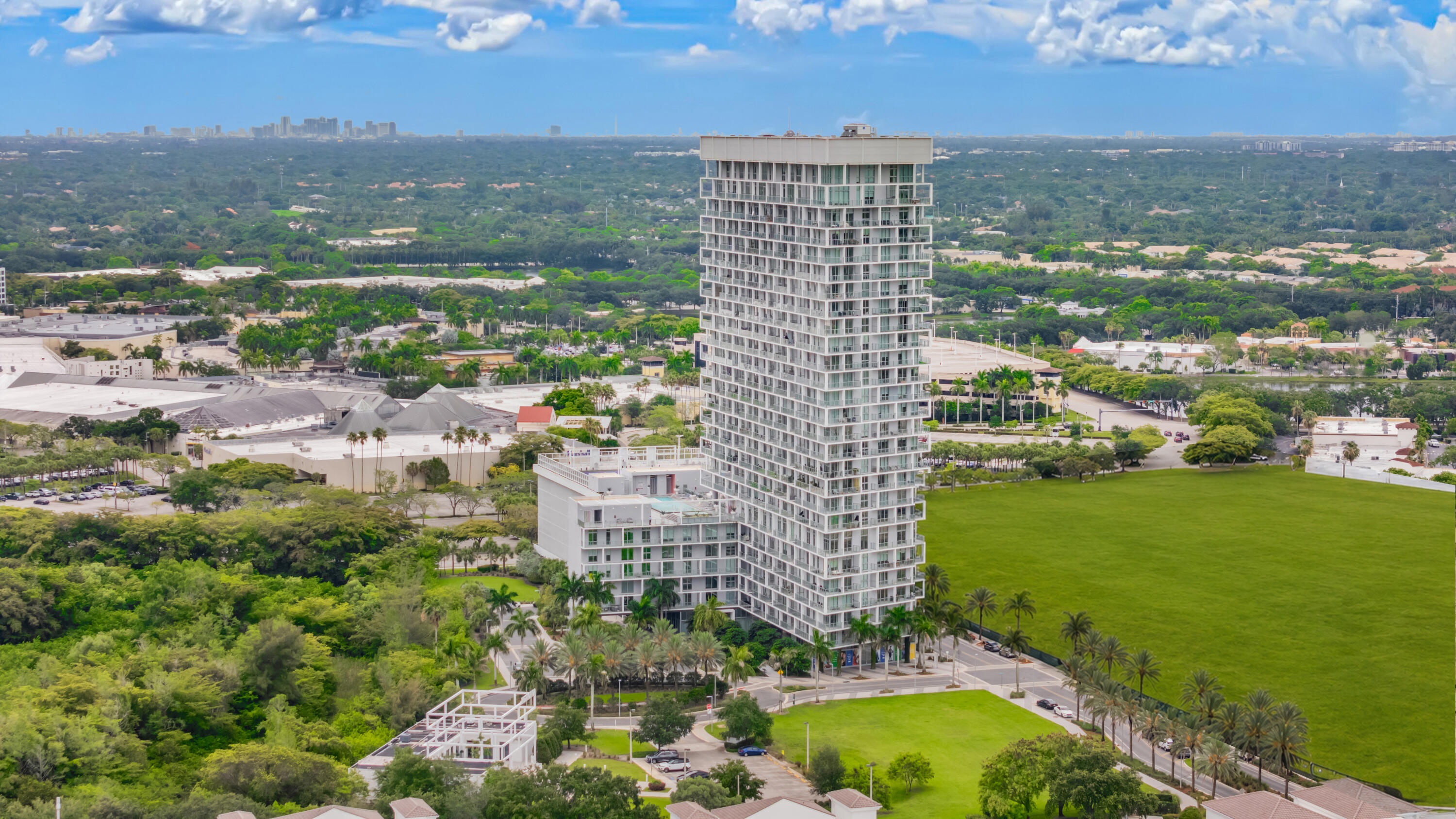 2000 Metropica #214, Sunrise FL 33323
