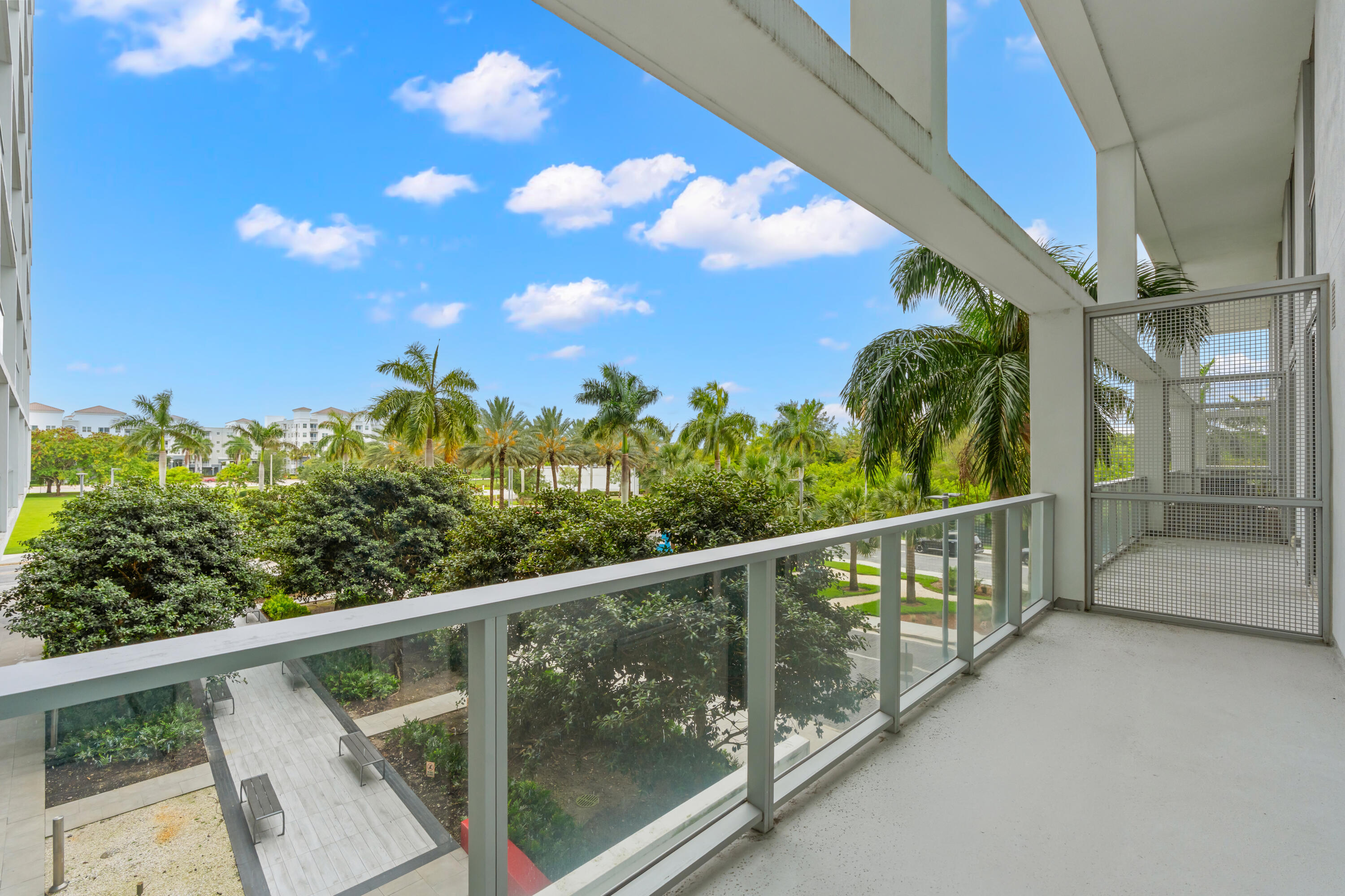 2000 Metropica #214, Sunrise FL 33323