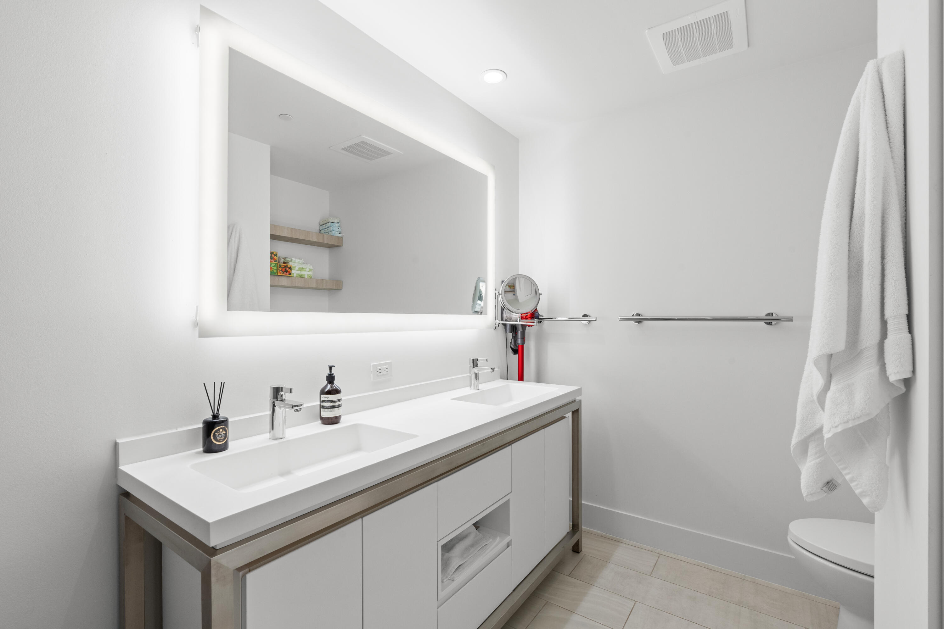 2000 Metropica #214, Sunrise FL 33323