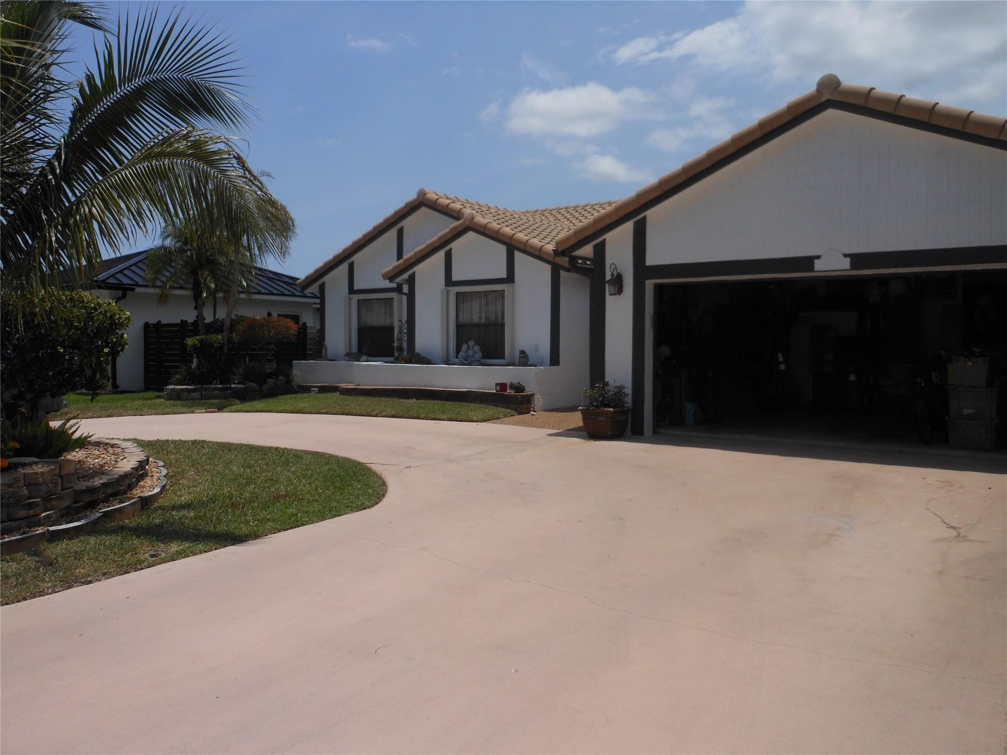 8706 NW 83rd, Tamarac FL 33321