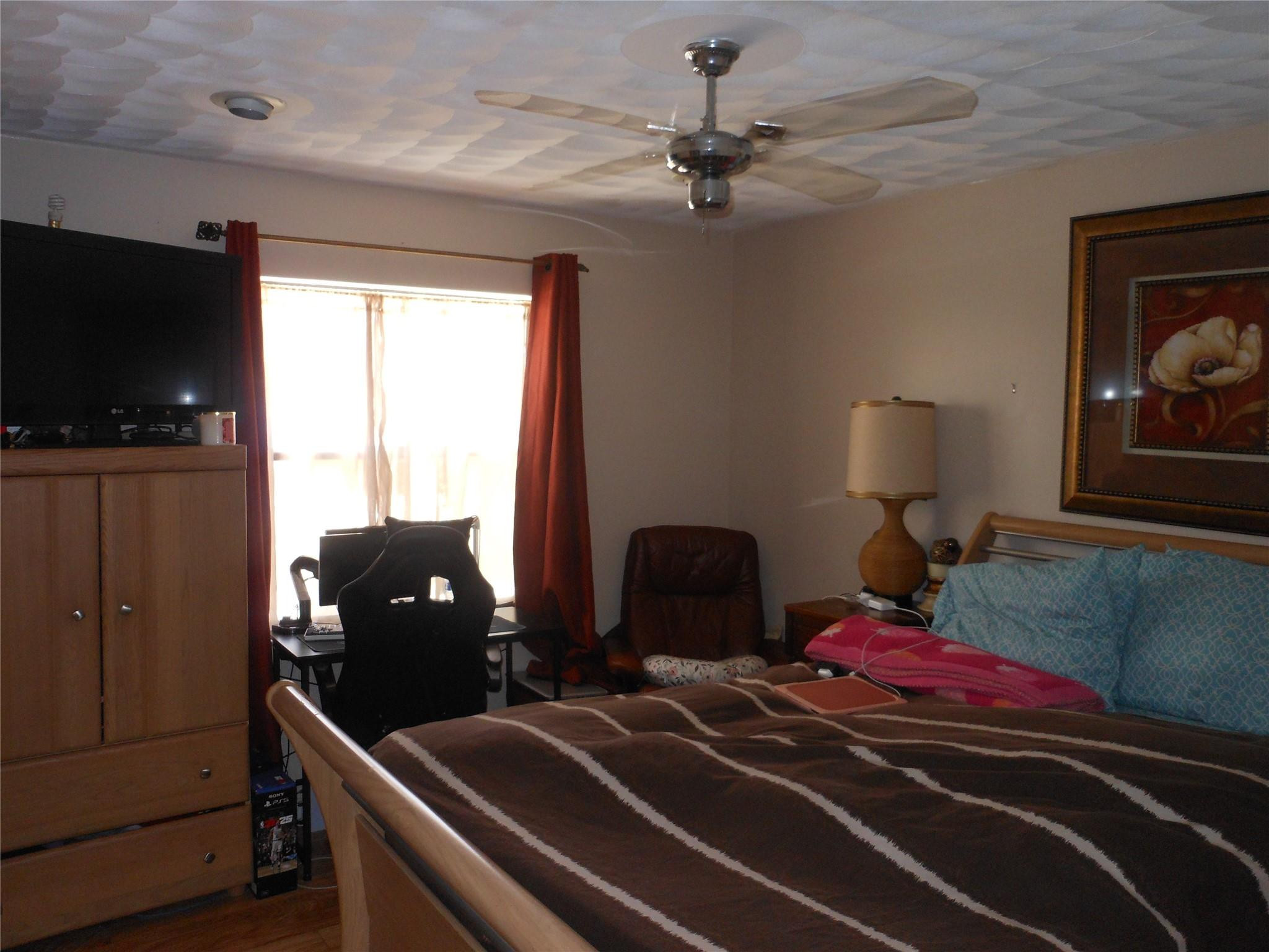 8706 NW 83rd, Tamarac FL 33321
