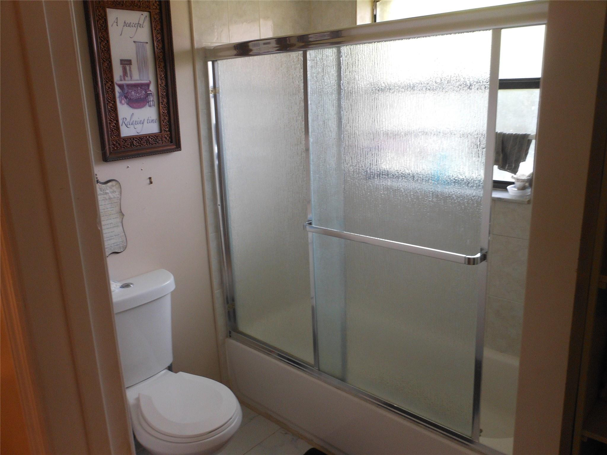 8706 NW 83rd, Tamarac FL 33321
