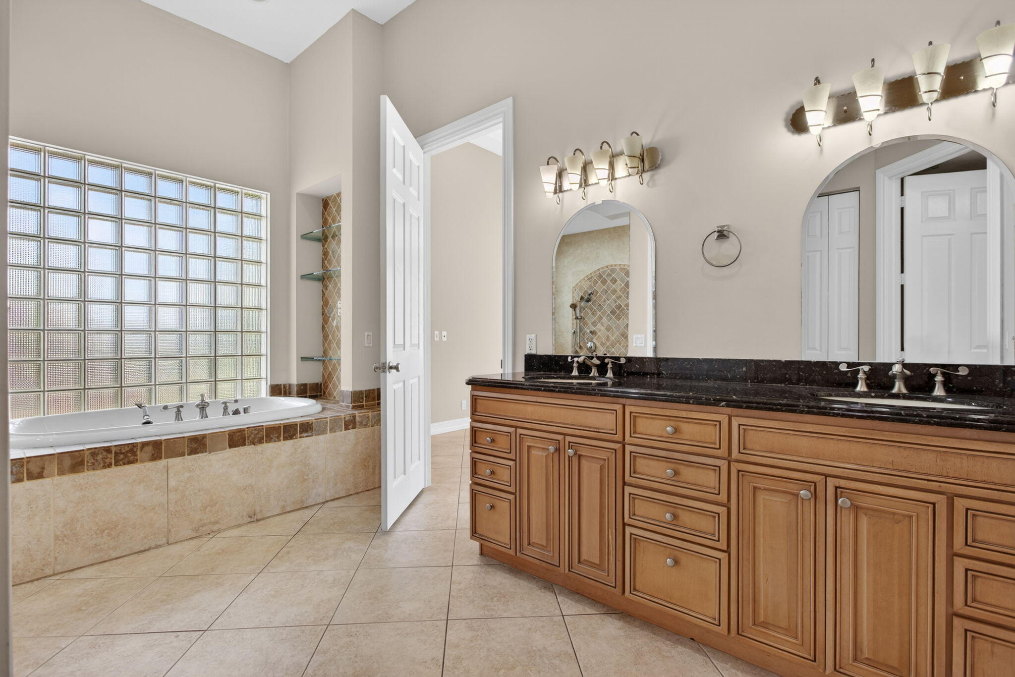 4901 NE 29th, Lighthouse Point FL 33064