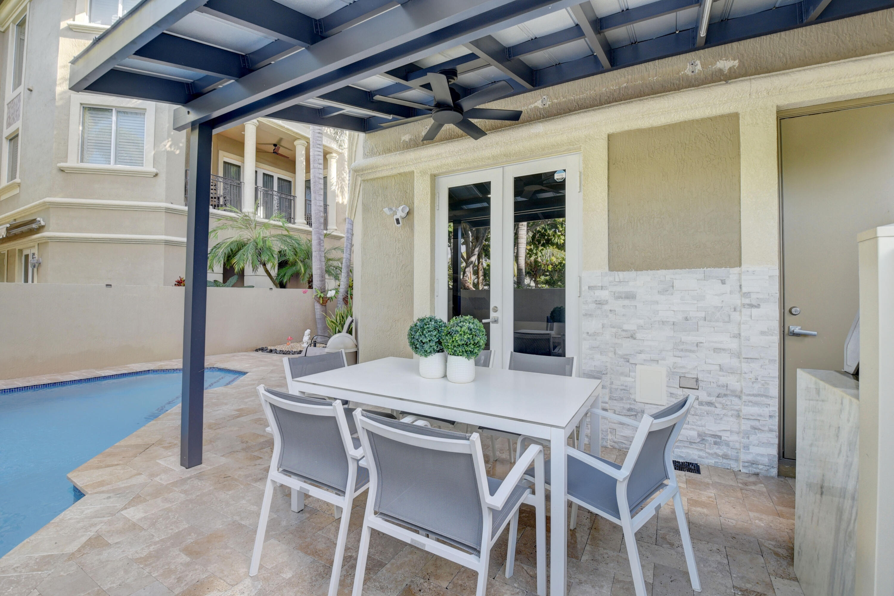 921 Osceola #Unit 4, Boca Raton FL 33432