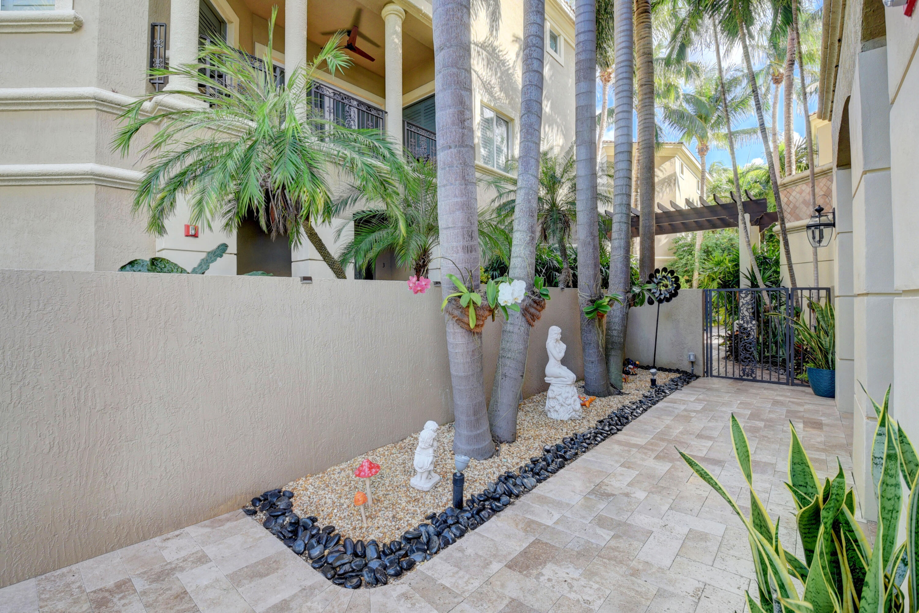921 Osceola #Unit 4, Boca Raton FL 33432