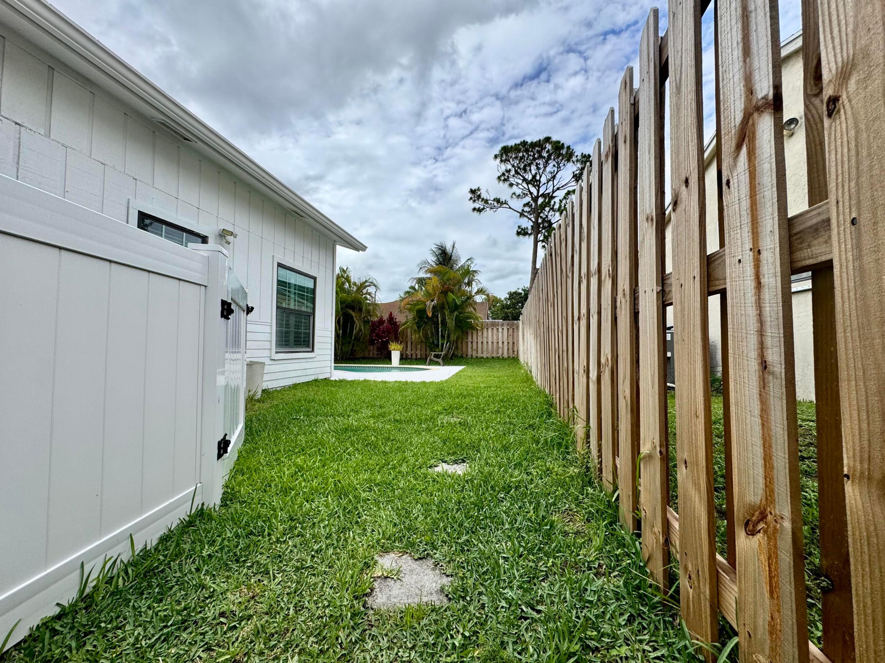 6135 Drake, Jupiter FL 33458