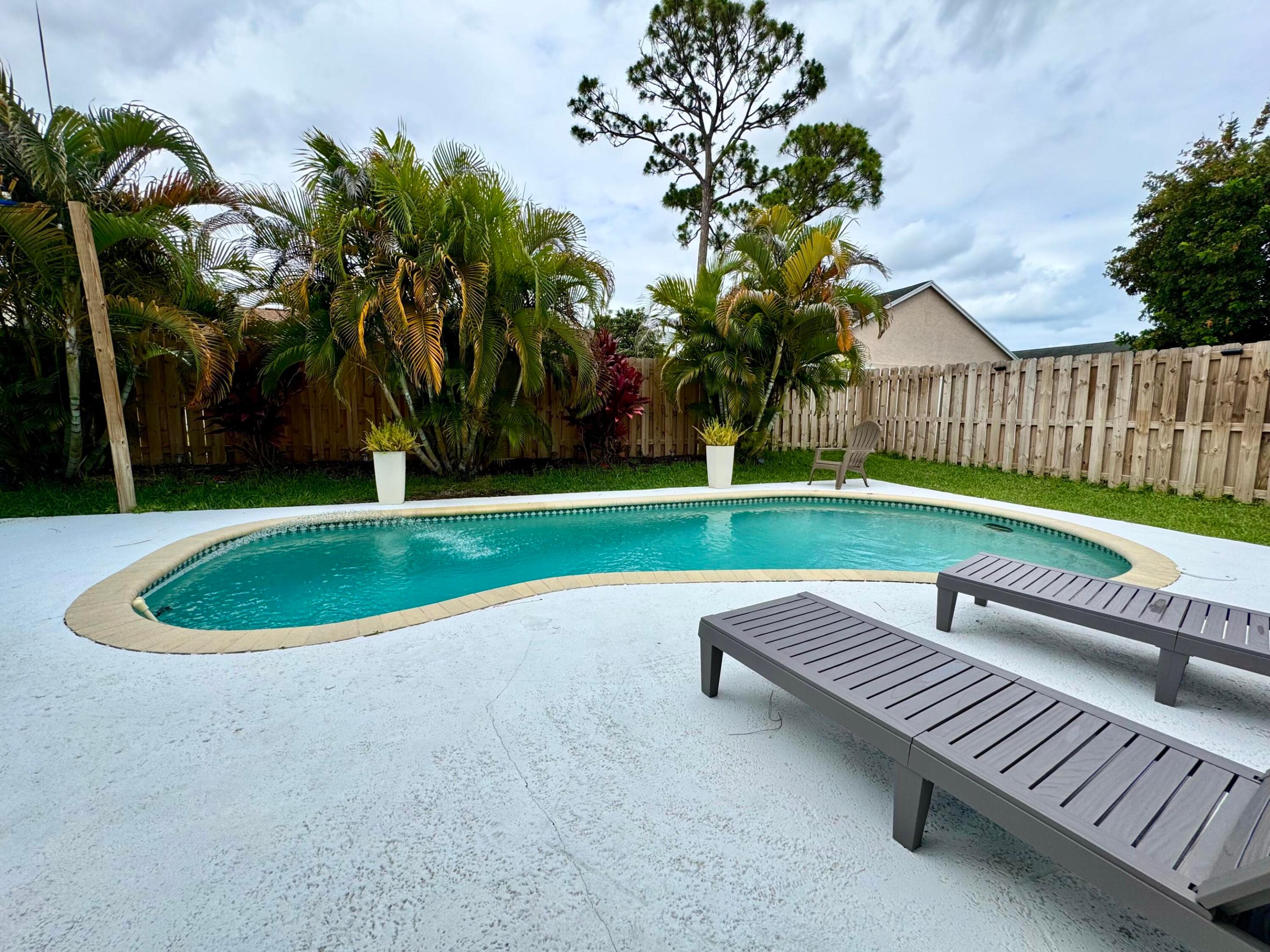 6135 Drake, Jupiter FL 33458
