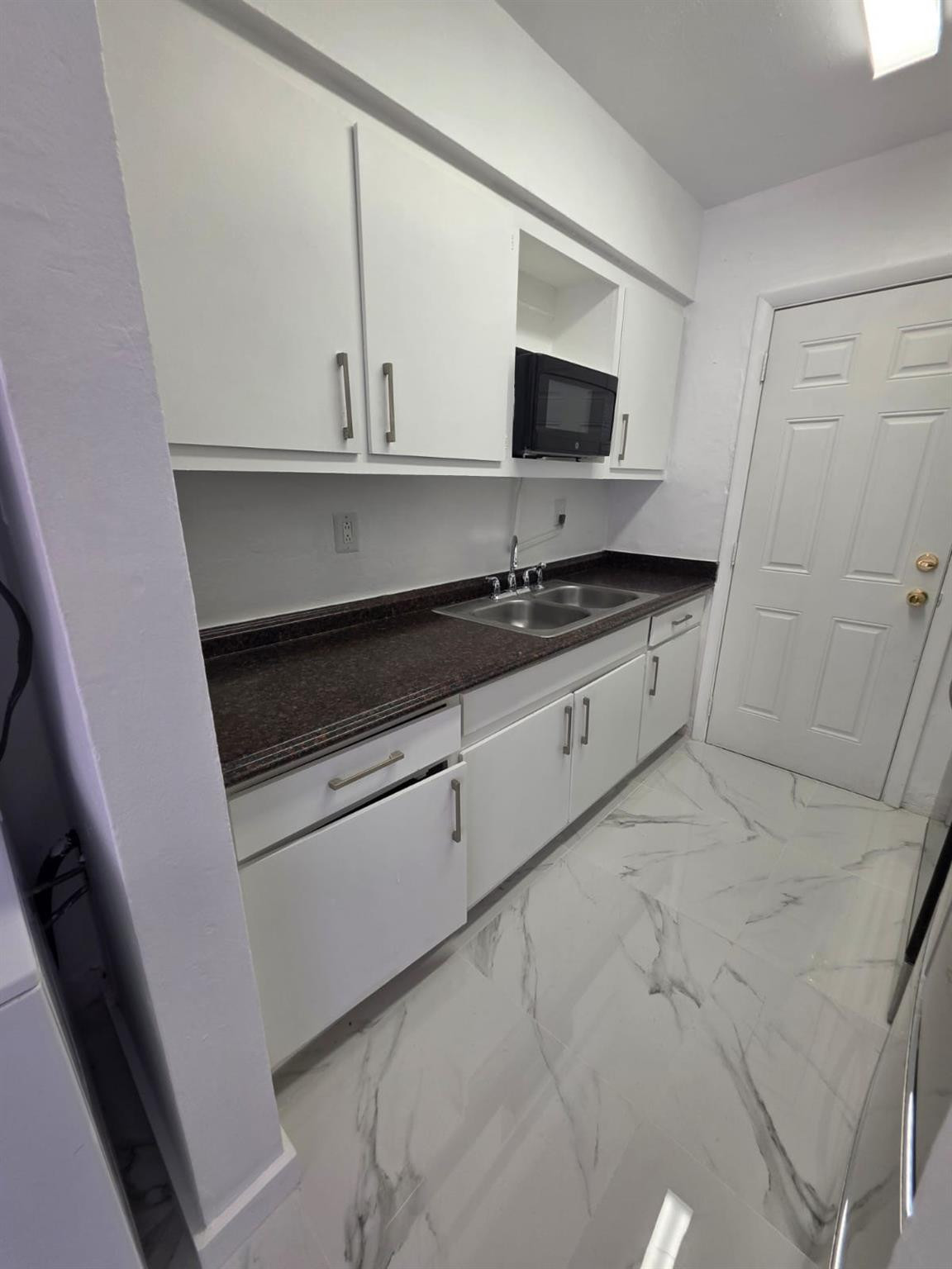 2441 NW 13th #76, Miami FL 33125