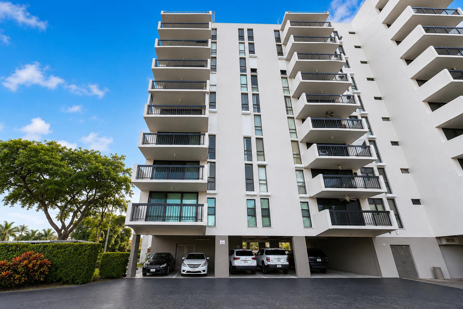 4800 Bayview #306, Fort Lauderdale FL 33308