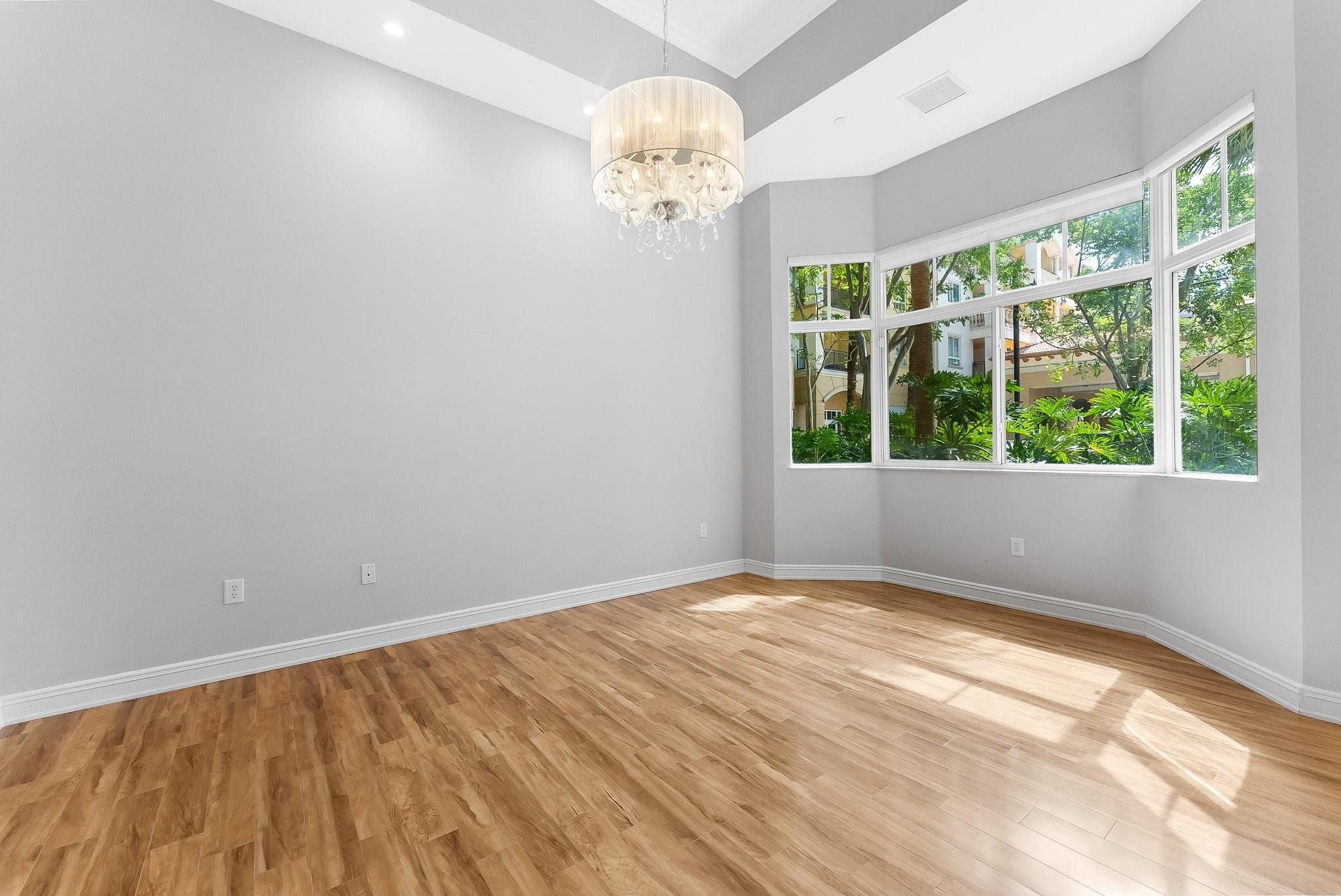 16102 Emerald Estates #101, Weston FL 33331