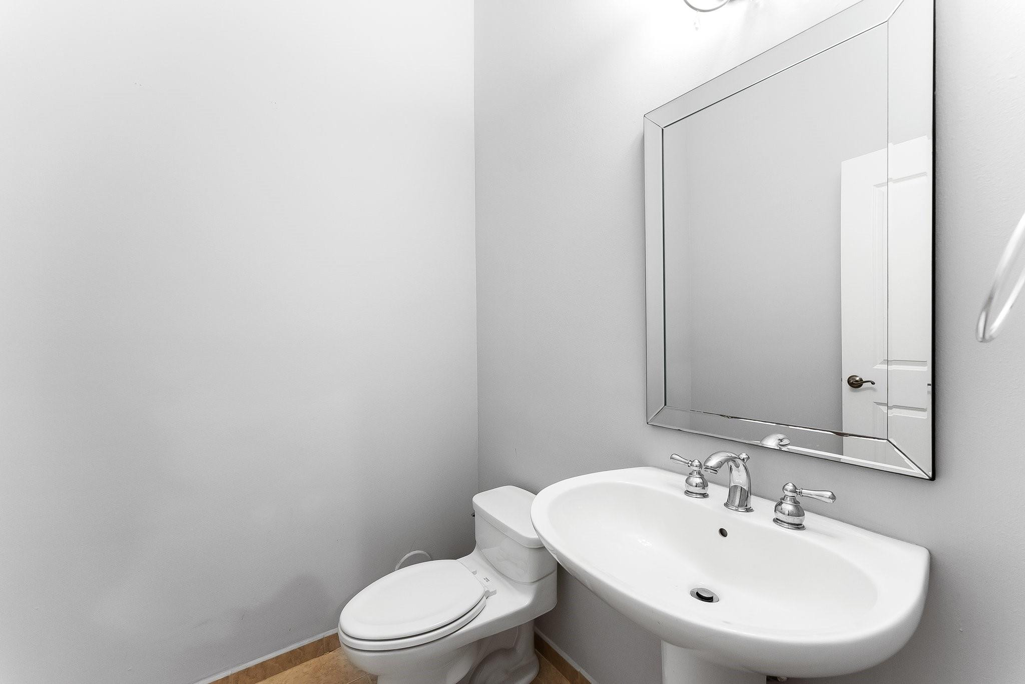 16102 Emerald Estates #101, Weston FL 33331