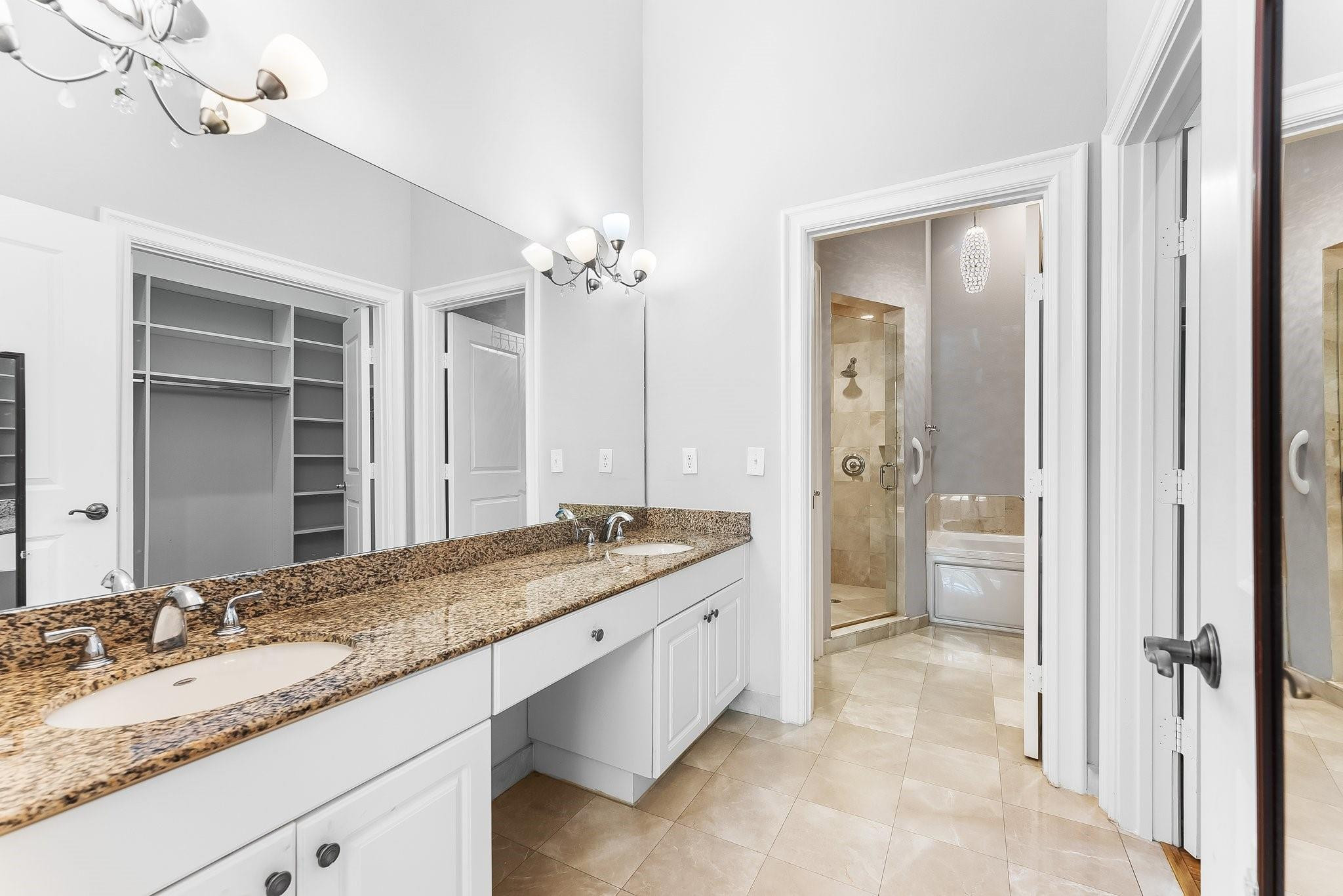 16102 Emerald Estates #101, Weston FL 33331