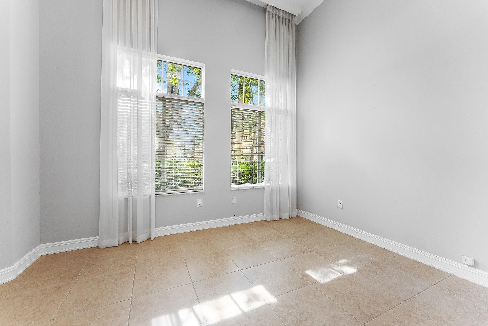 16102 Emerald Estates #101, Weston FL 33331