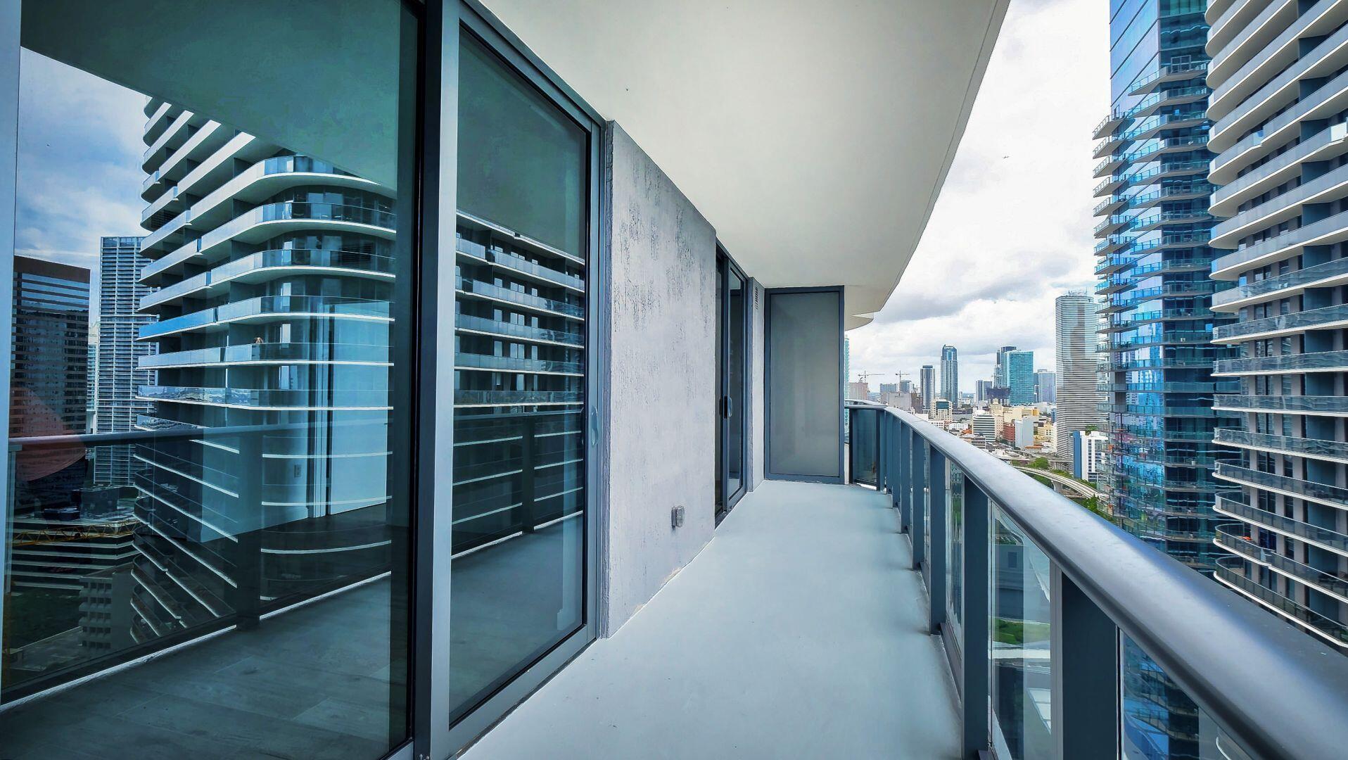 45 SW 9th #2502, Miami FL 33130