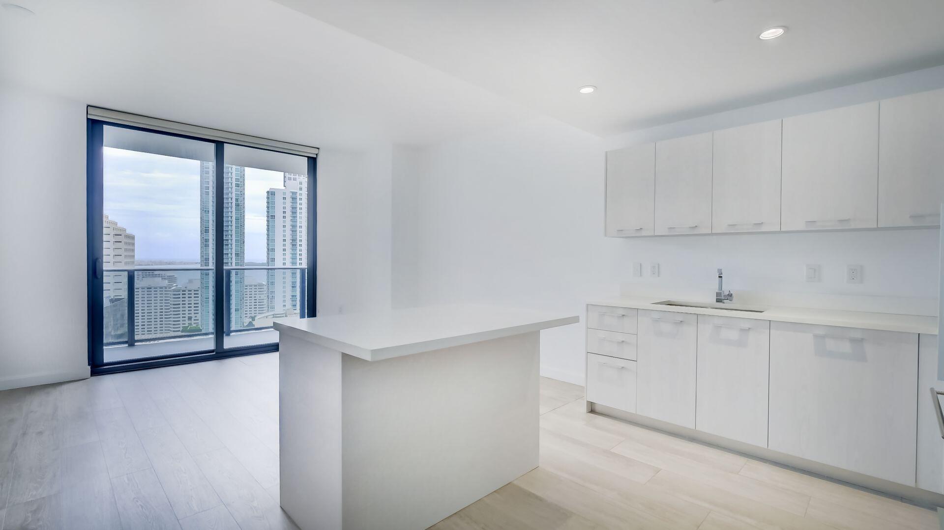 45 SW 9th #2502, Miami FL 33130