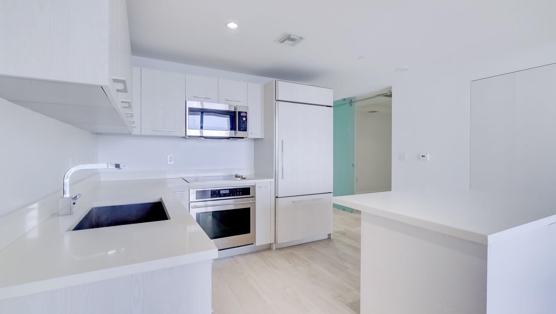 45 SW 9th #2502, Miami FL 33130