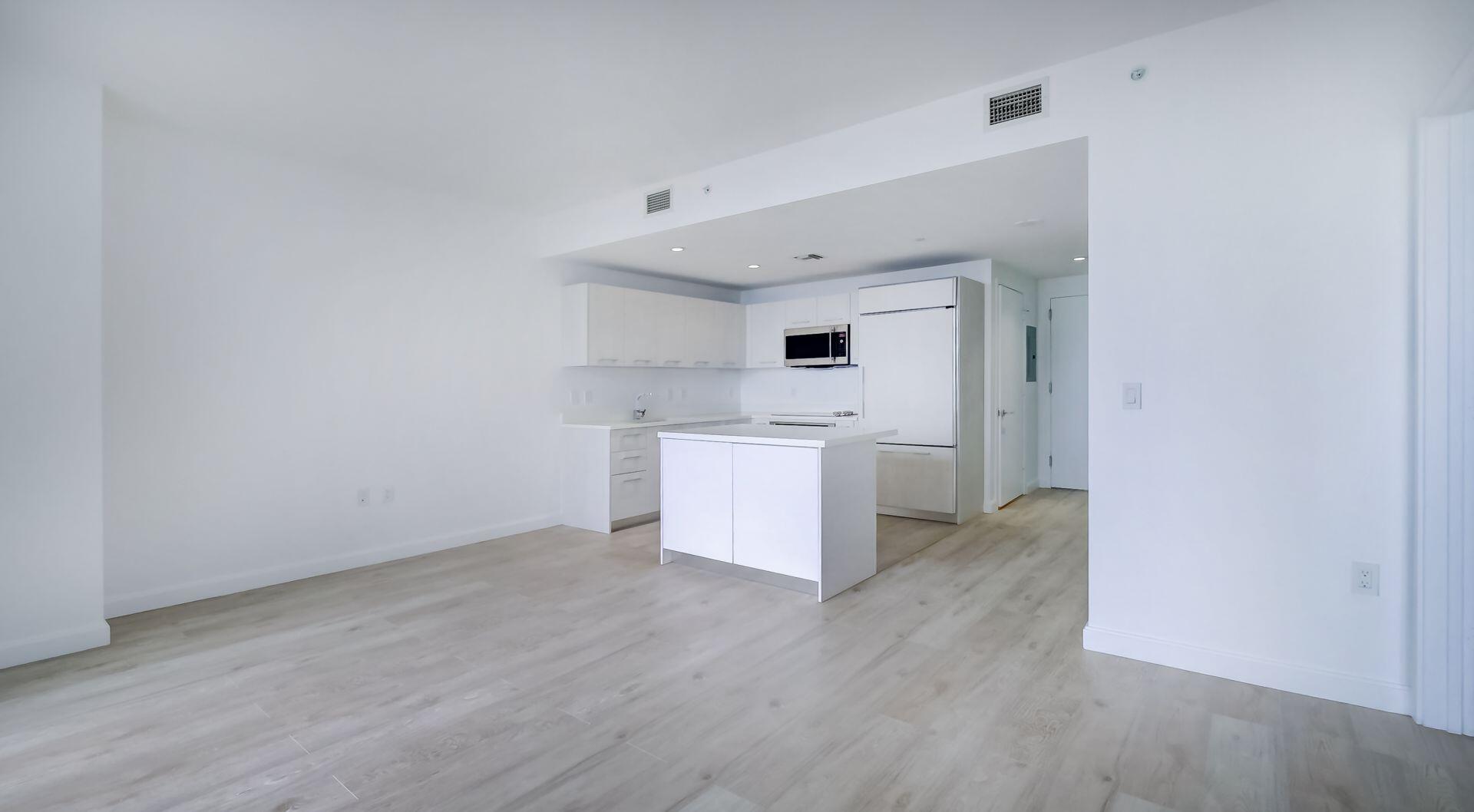 45 SW 9th #2502, Miami FL 33130