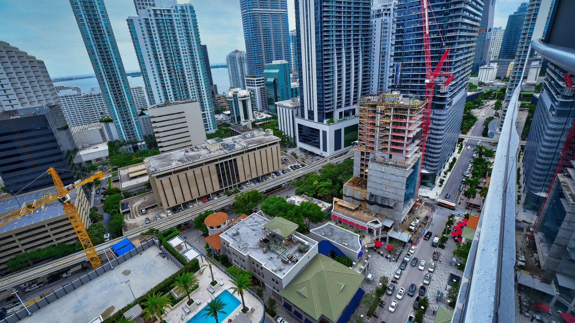 45 SW 9th #2502, Miami FL 33130