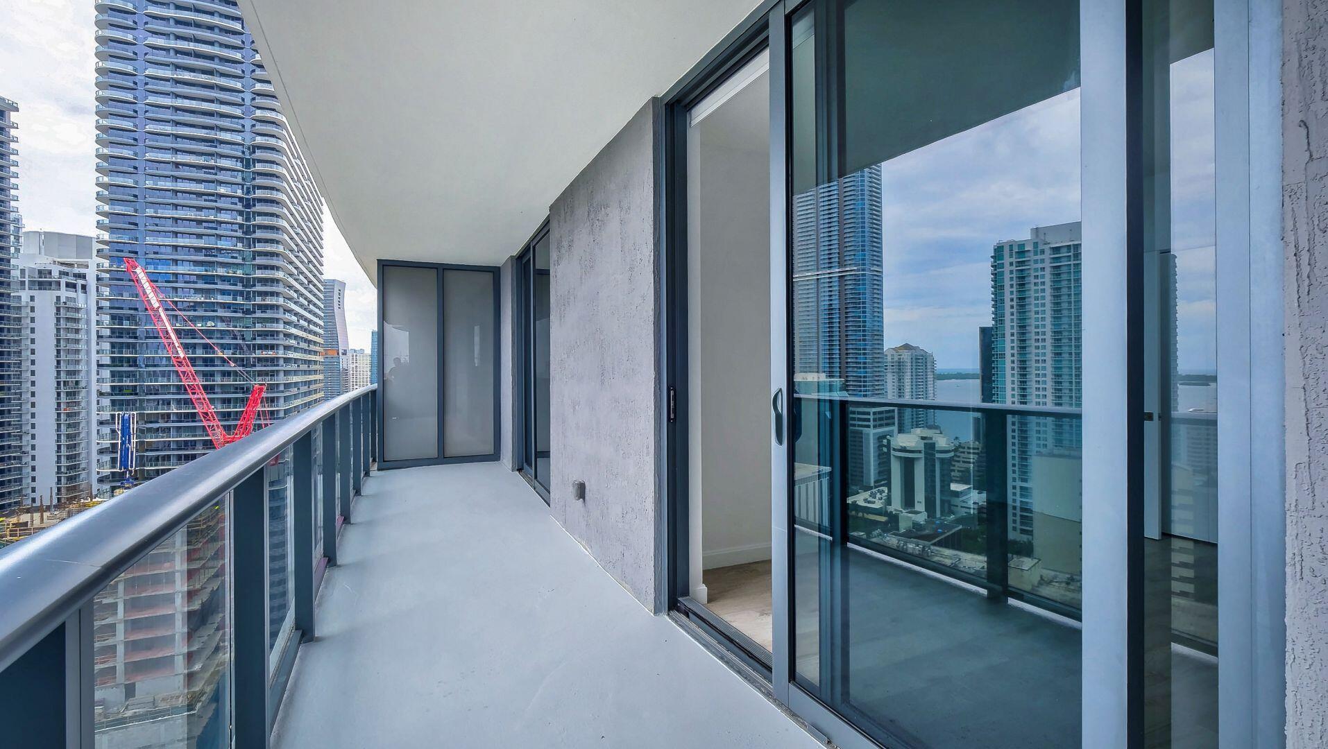 45 SW 9th #2502, Miami FL 33130