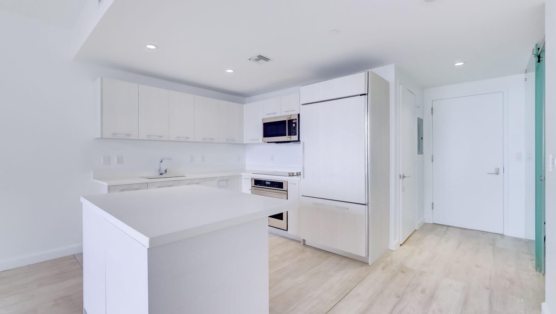 45 SW 9th #2502, Miami FL 33130