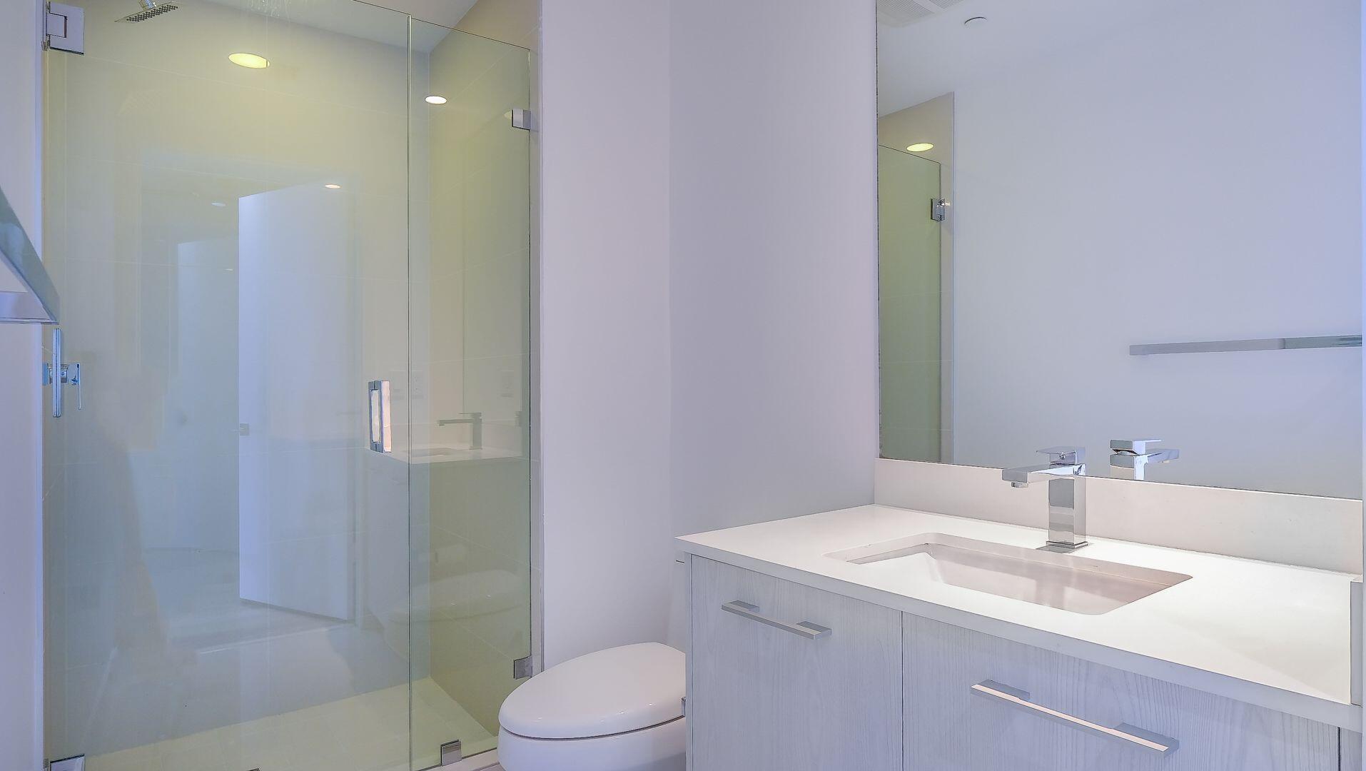 45 SW 9th #2502, Miami FL 33130