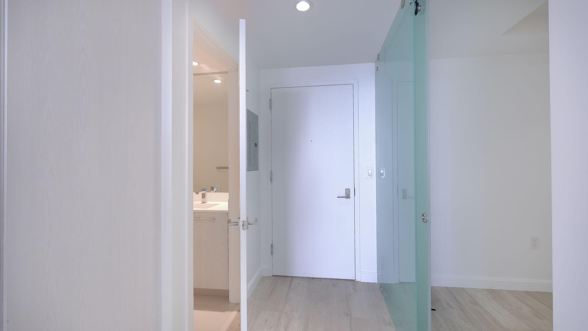 45 SW 9th #2502, Miami FL 33130