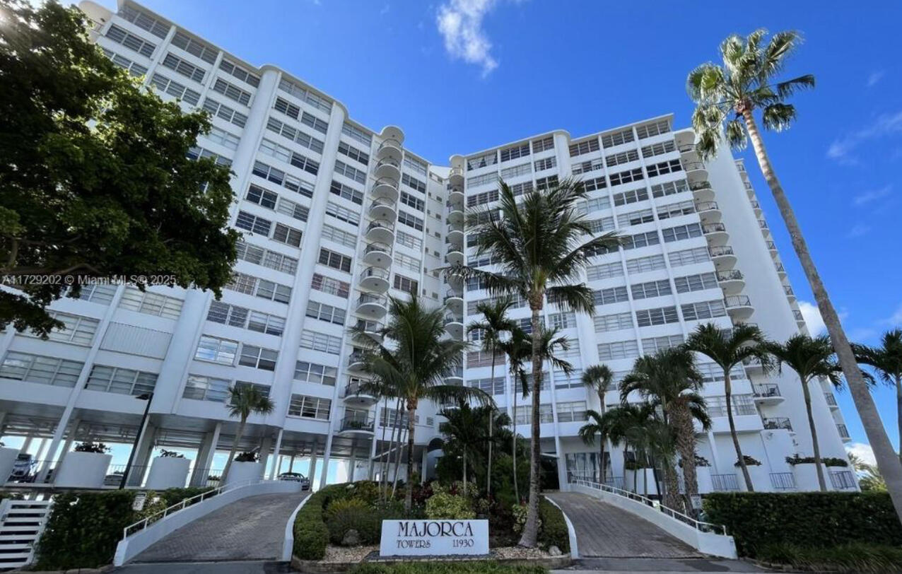 11930 N Bayshore #Ph10, North Miami FL 33181
