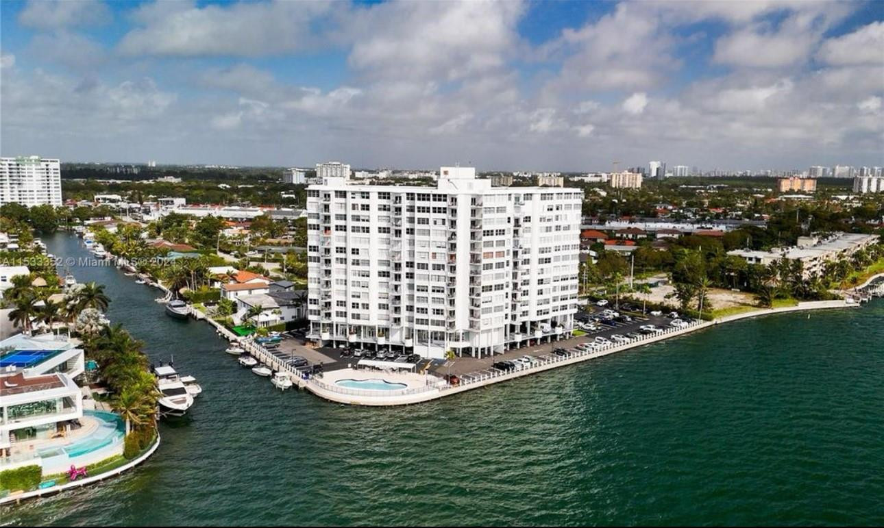 11930 N Bayshore #302, North Miami FL 33181
