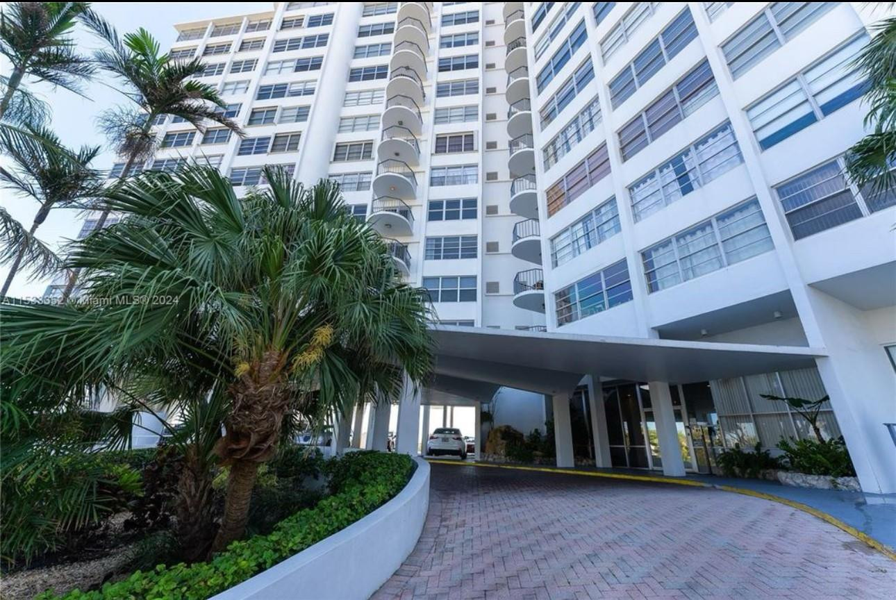 11930 N Bayshore #302, North Miami FL 33181