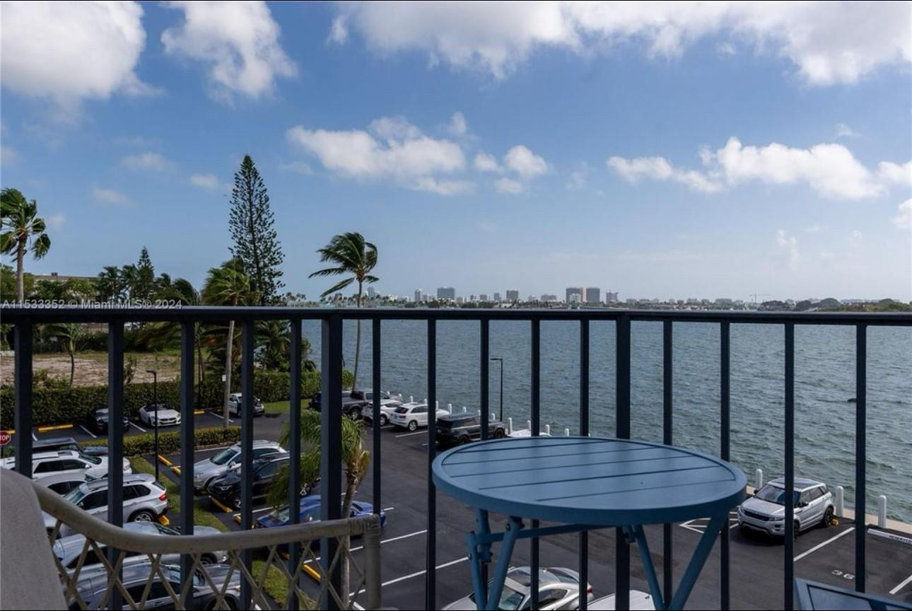 11930 N Bayshore #302, North Miami FL 33181