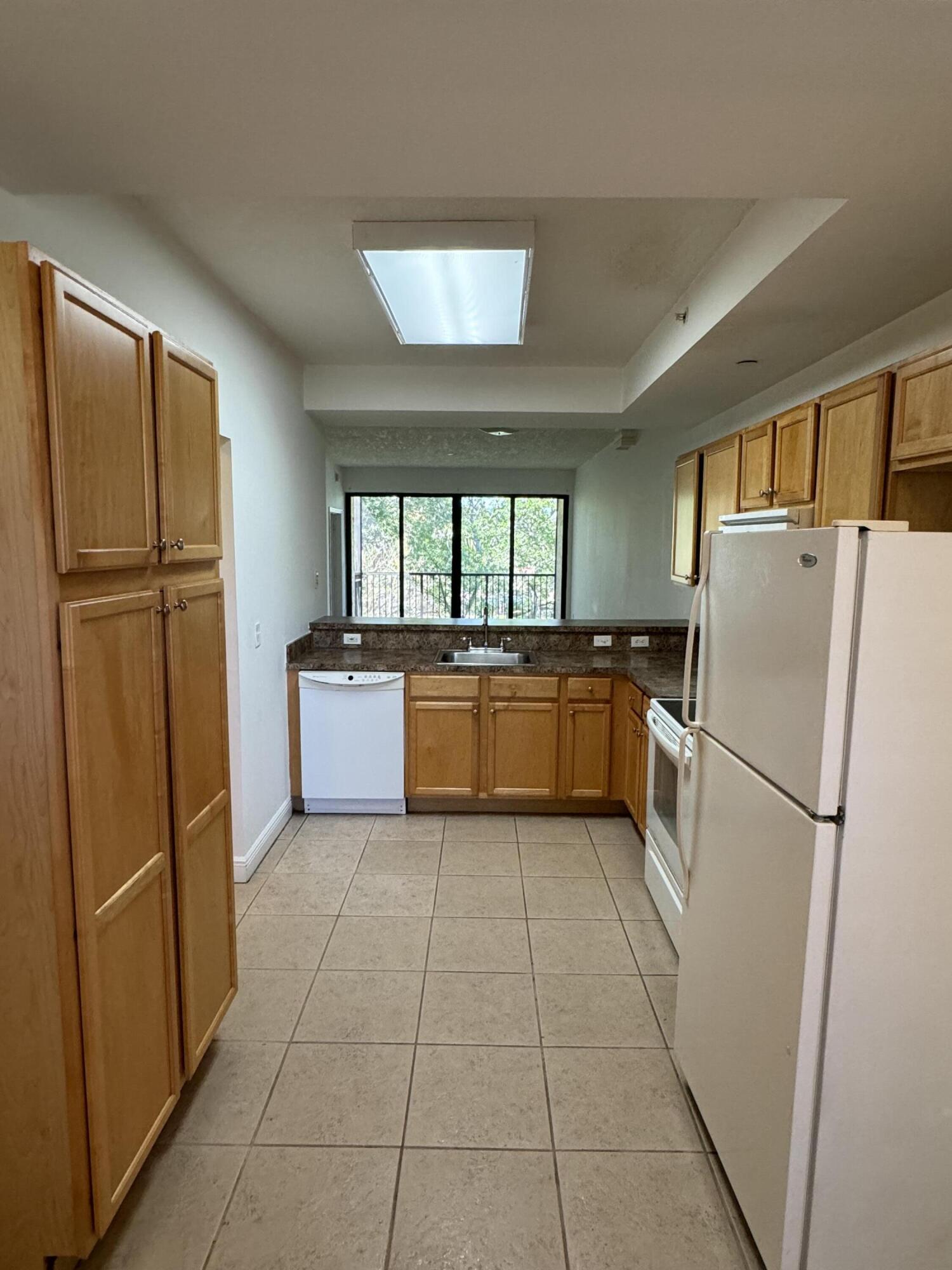 6729 Coral Lake #6729, Margate FL 33063