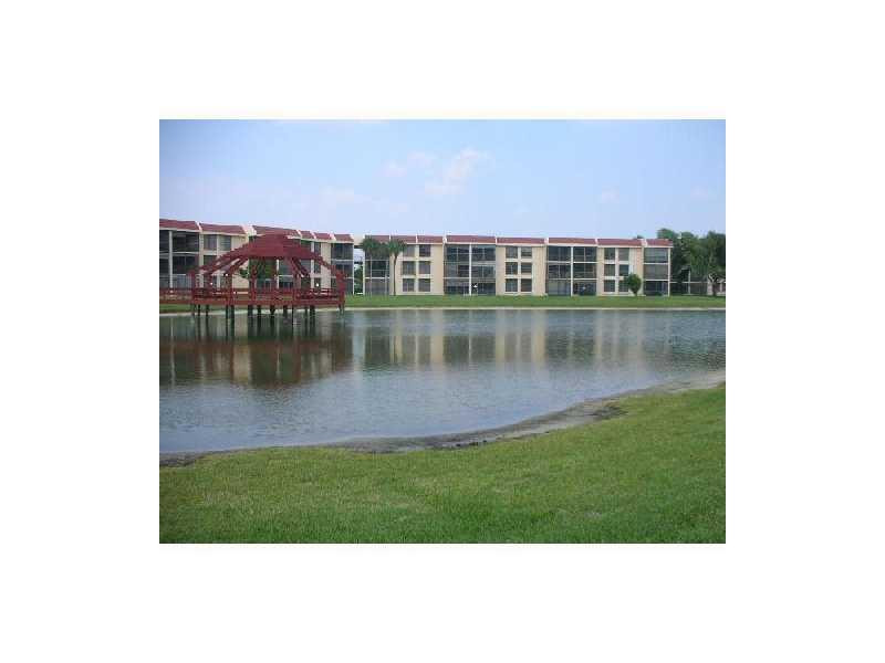 6729 Coral Lake #6729, Margate FL 33063