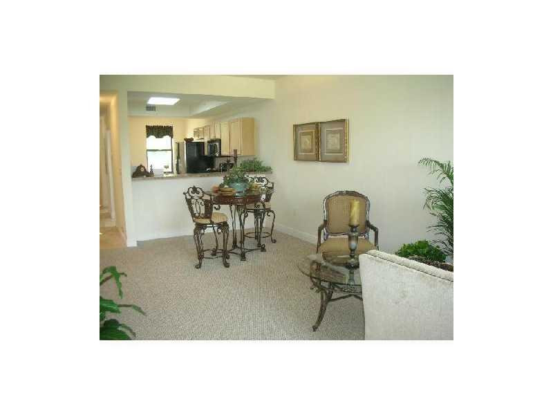 6729 Coral Lake #6729, Margate FL 33063