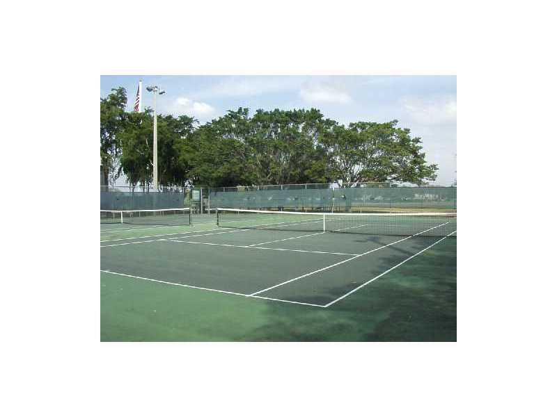 6729 Coral Lake #6729, Margate FL 33063