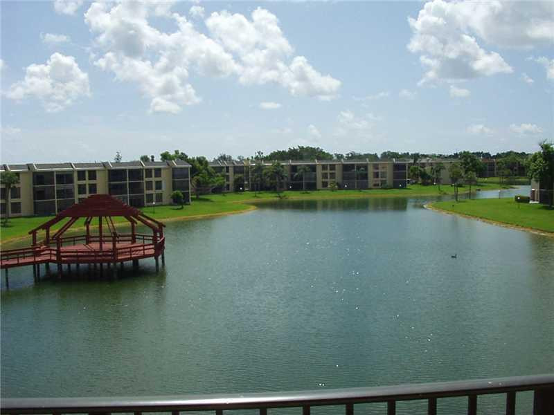 6729 Coral Lake #6729, Margate FL 33063