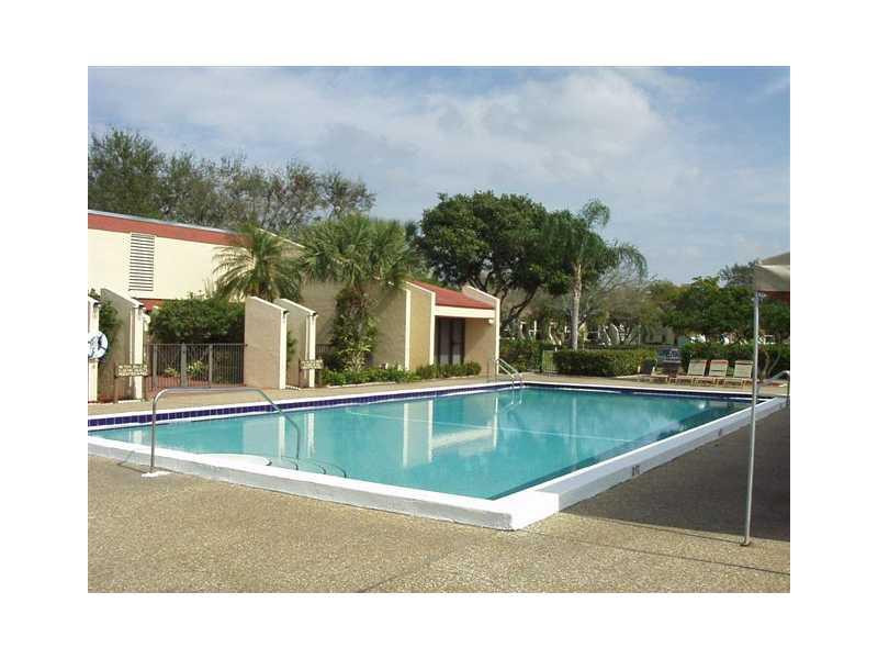 6729 Coral Lake #6729, Margate FL 33063