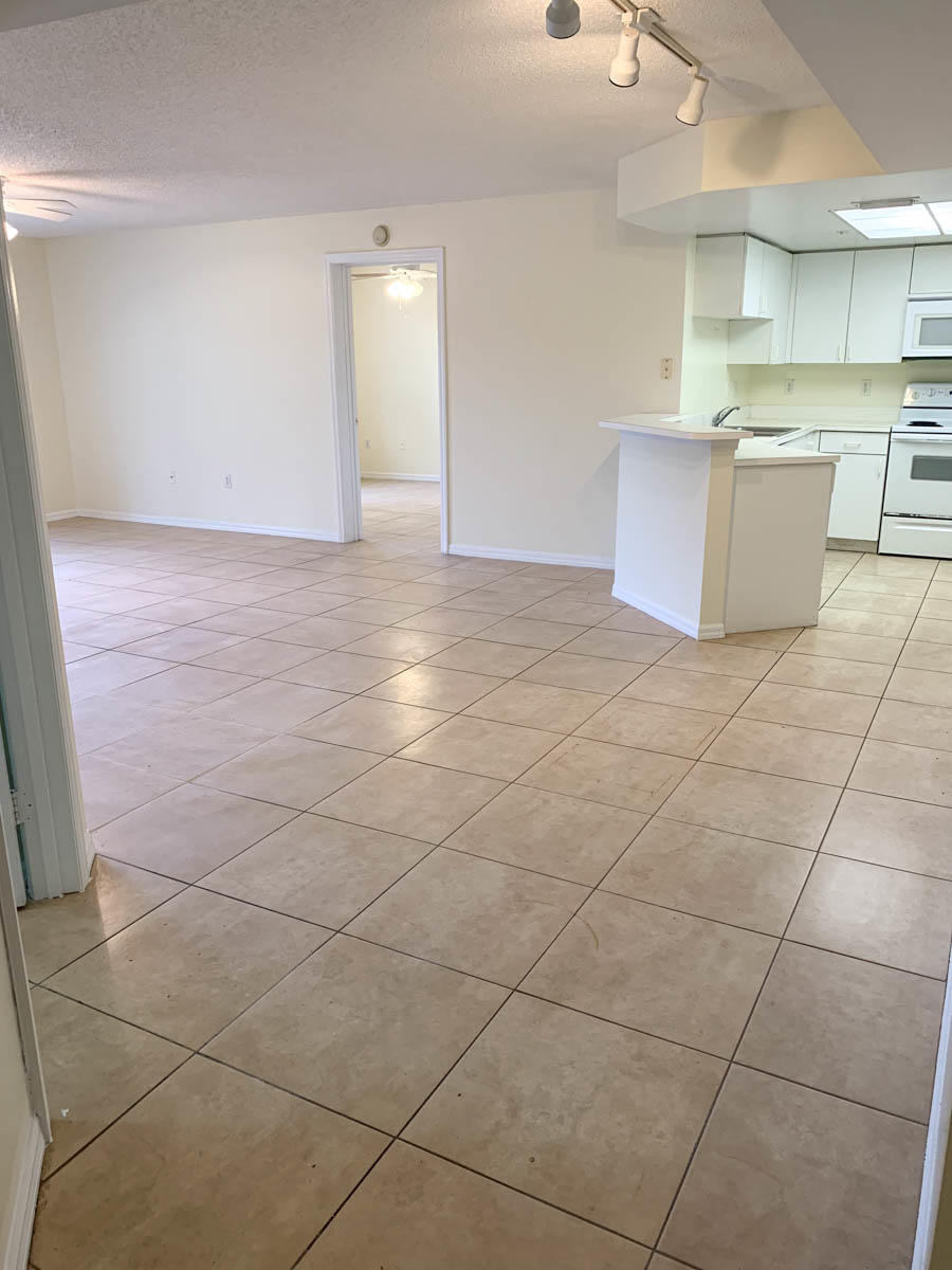 500 N Crestwood Ct #502, Royal Palm Beach FL 33411