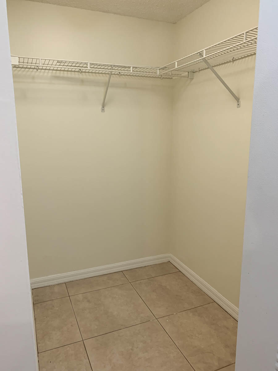 500 N Crestwood Ct #502, Royal Palm Beach FL 33411