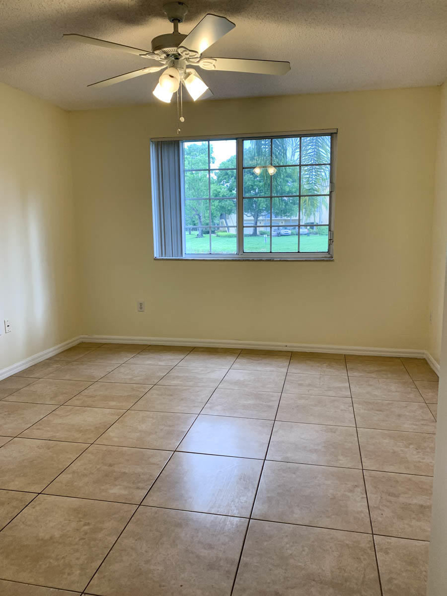 500 N Crestwood Ct #502, Royal Palm Beach FL 33411