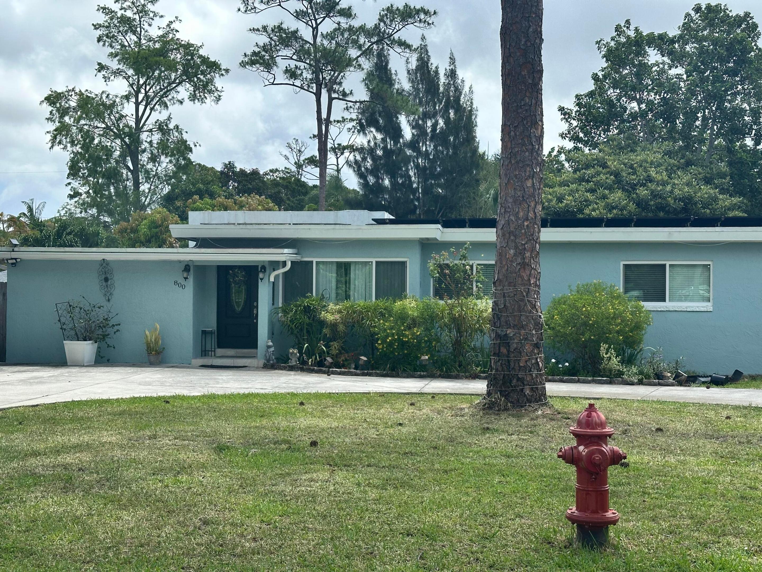 800 Ivory, Haverhill FL 33415