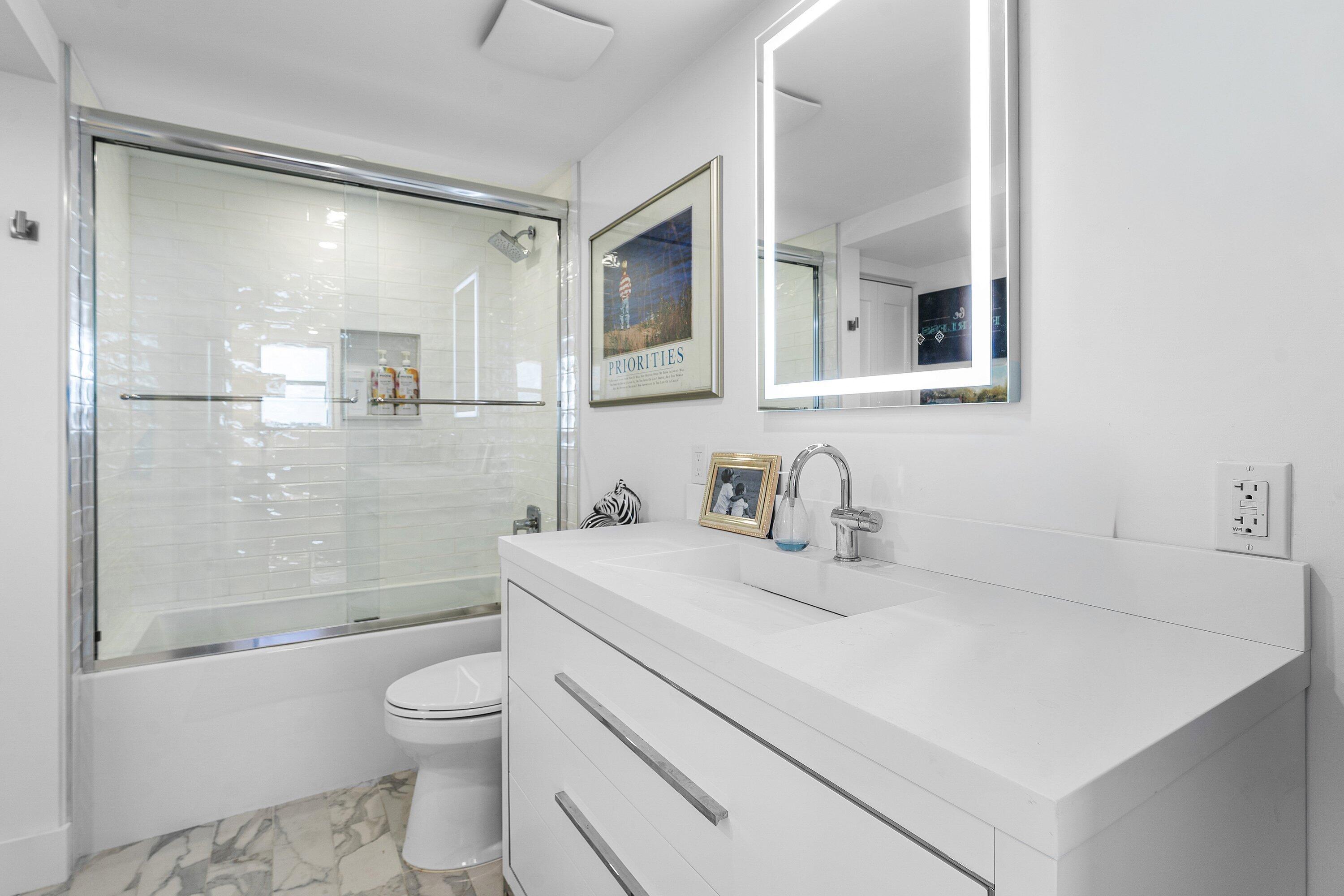 336 Golfview #Ph 12, North Palm Beach FL 33408