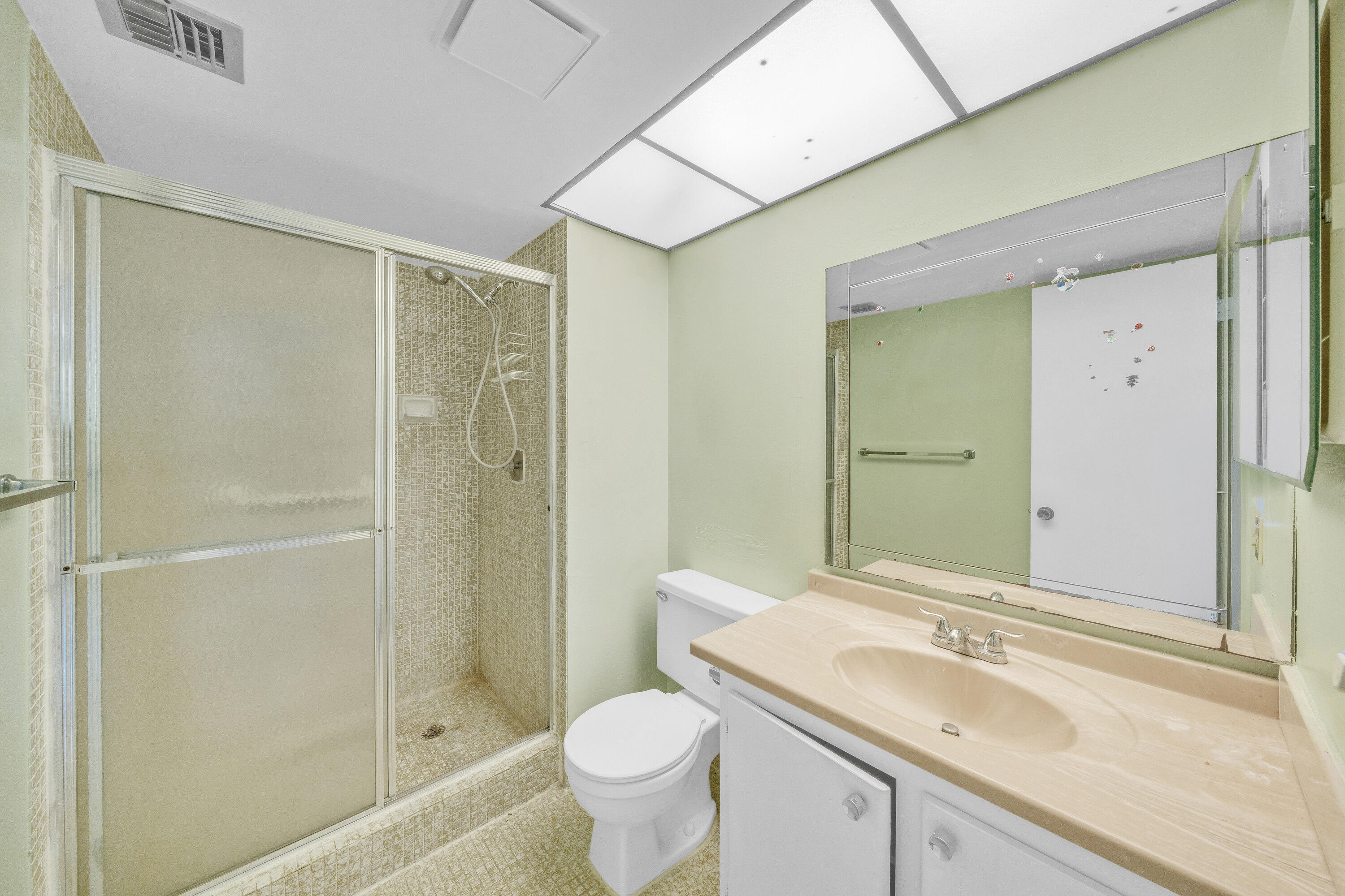 3070 NW 48th #405, Lauderdale Lakes FL 33313